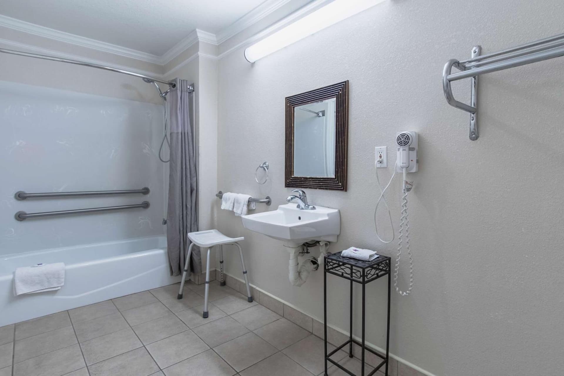 Motel 6-Kingsburg, CA gallery photo in Kingsburg, CA — image 16