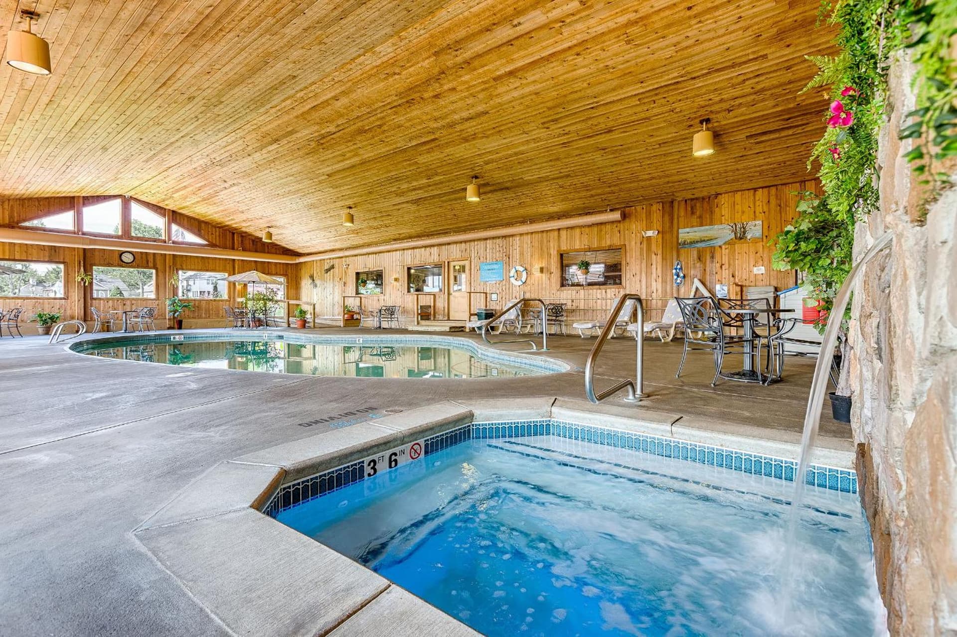 Misty Harbor Resort property views in Wells — gallery photo 3