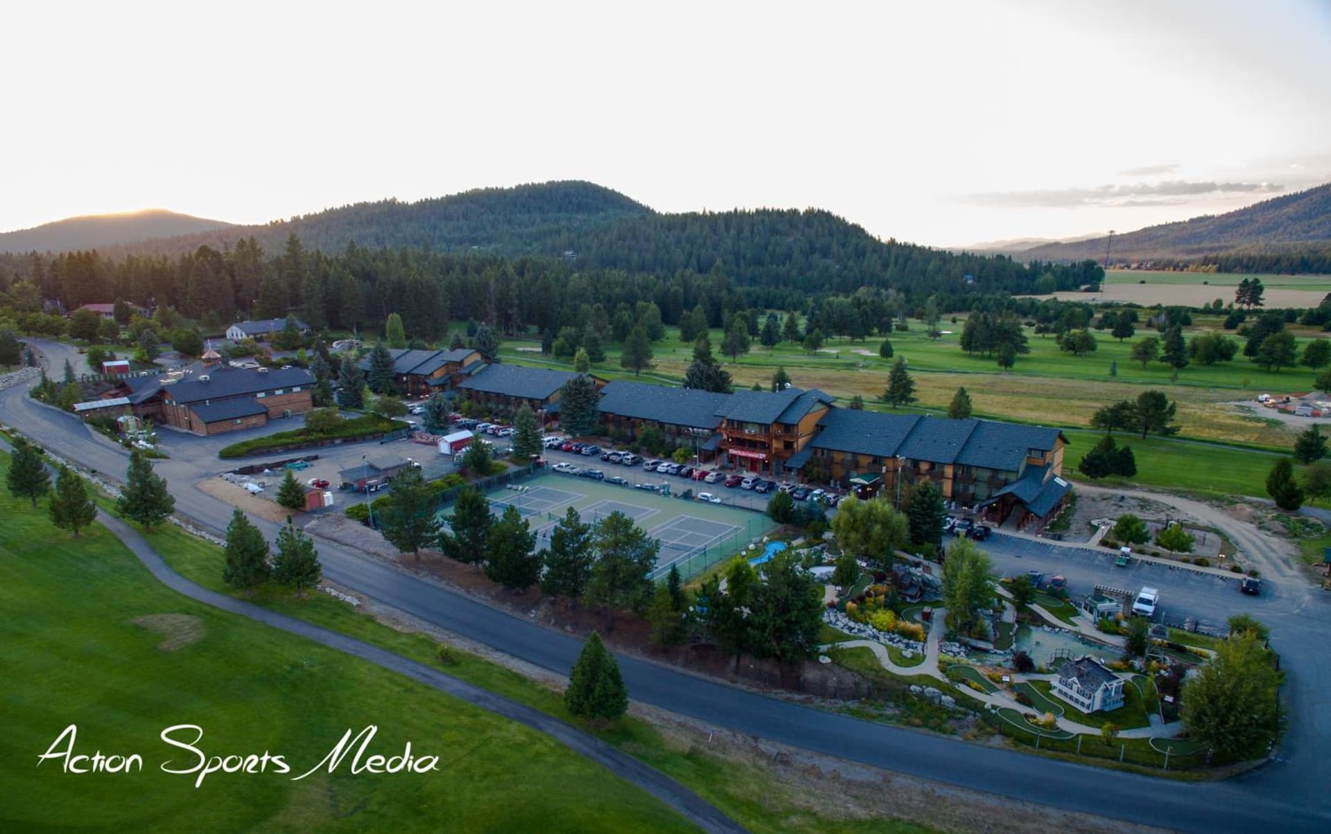 Stoneridge Resort featured exterior or lobby in Blanchard, ID — similar hotel