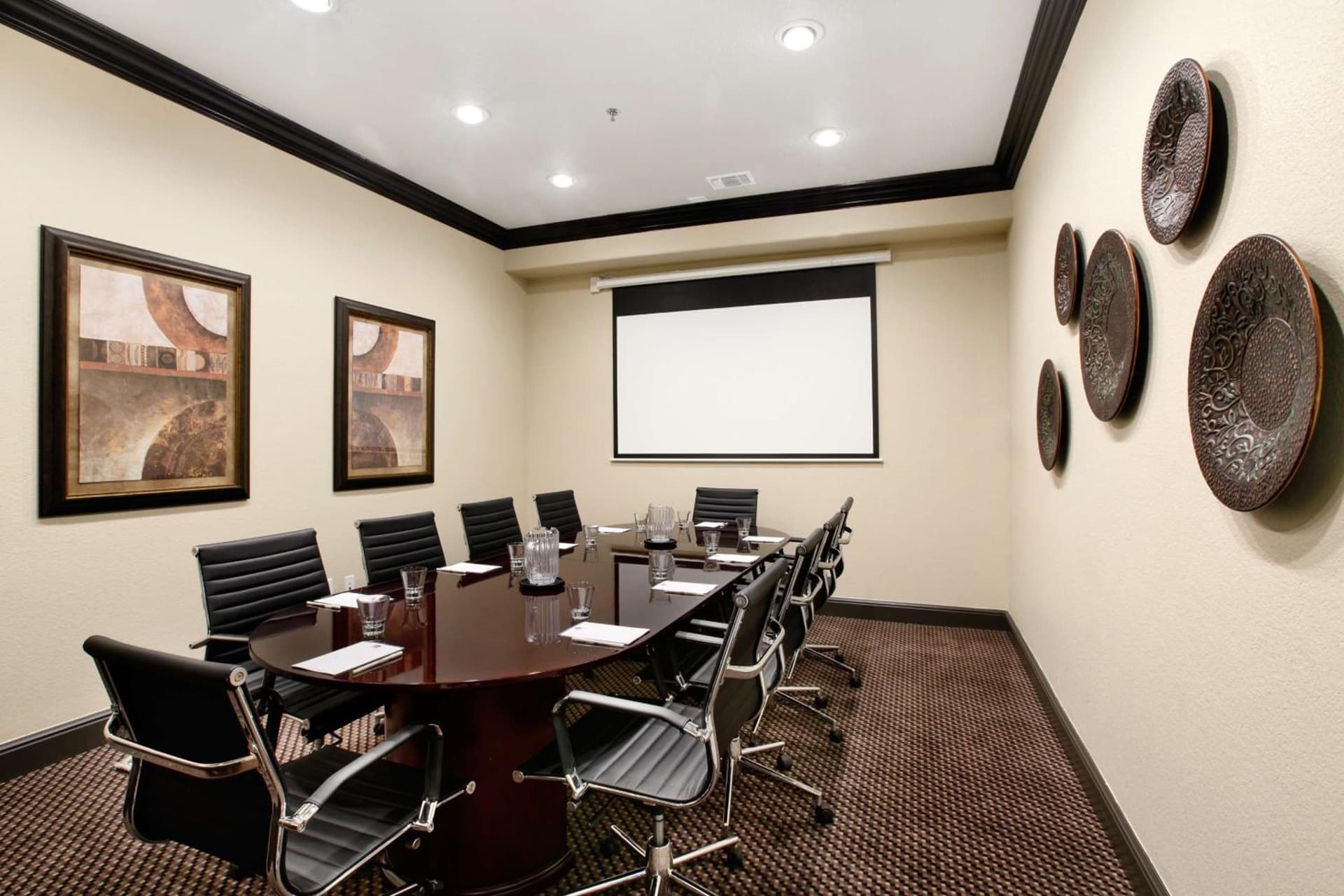 Best Western Premier Crown Chase Inn & Suites gallery photo in Denton, TX — image 35