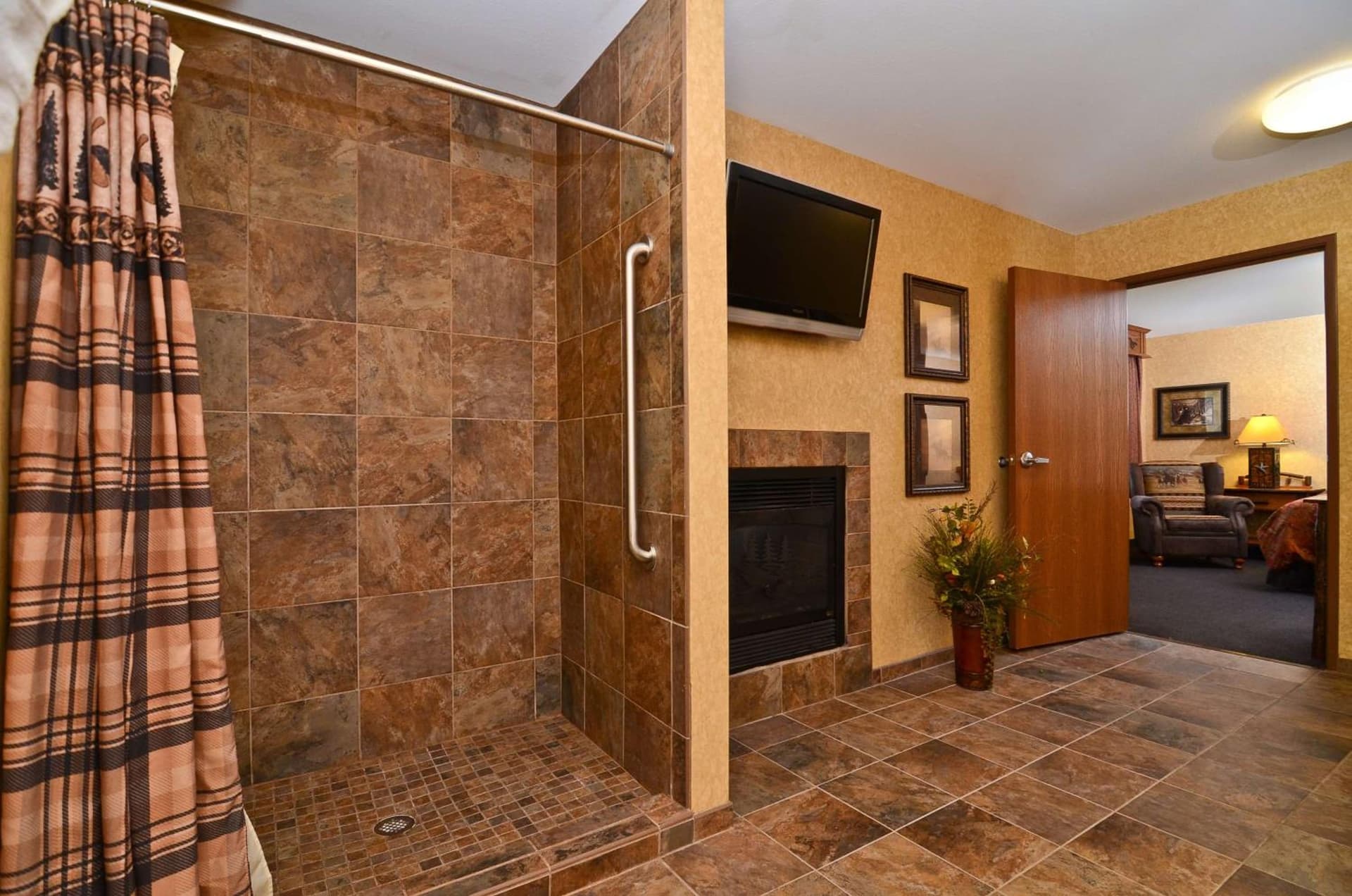 Best Western Plus Kelly Inn and Suites gallery photo in Fargo, ND — image 48