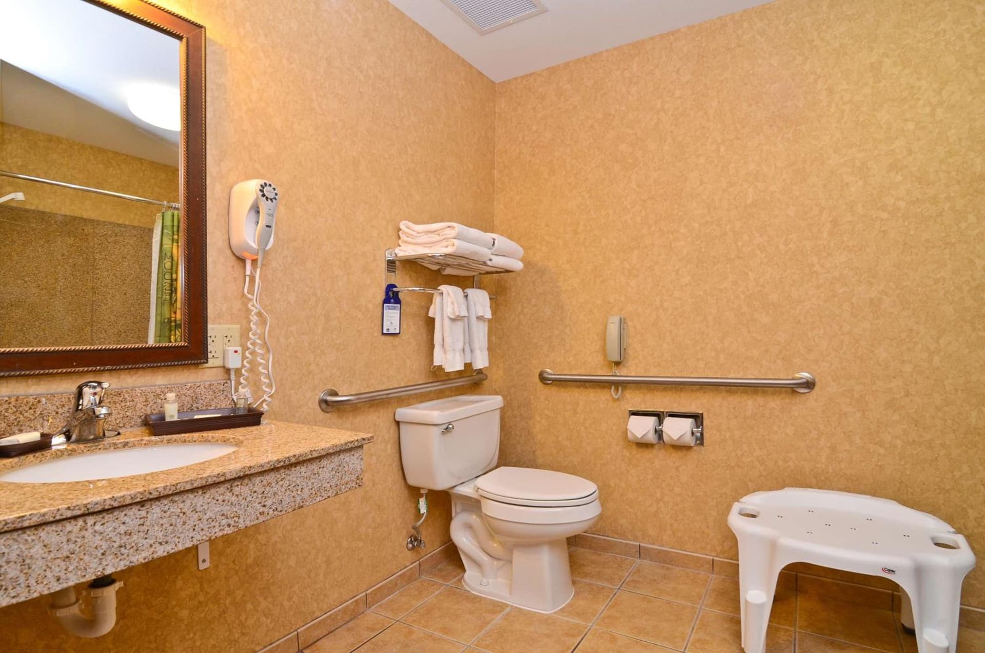 Best Western Plus Kelly Inn and Suites gallery photo in Fargo, ND — image 41