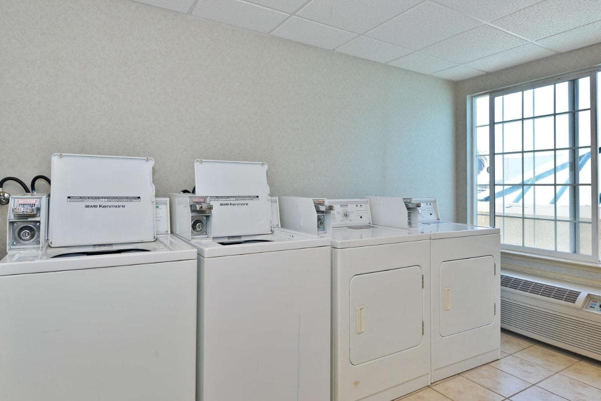 Best Western Airport Inn & Suites Oakland gallery photo in Oakland, CA — image 8