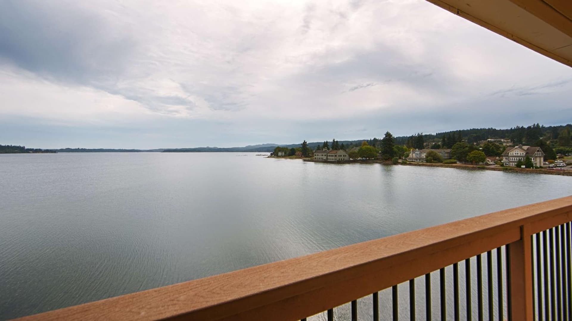 Best Western Plus Silverdale Beach Hotel gallery photo in Silverdale, WA — image 16