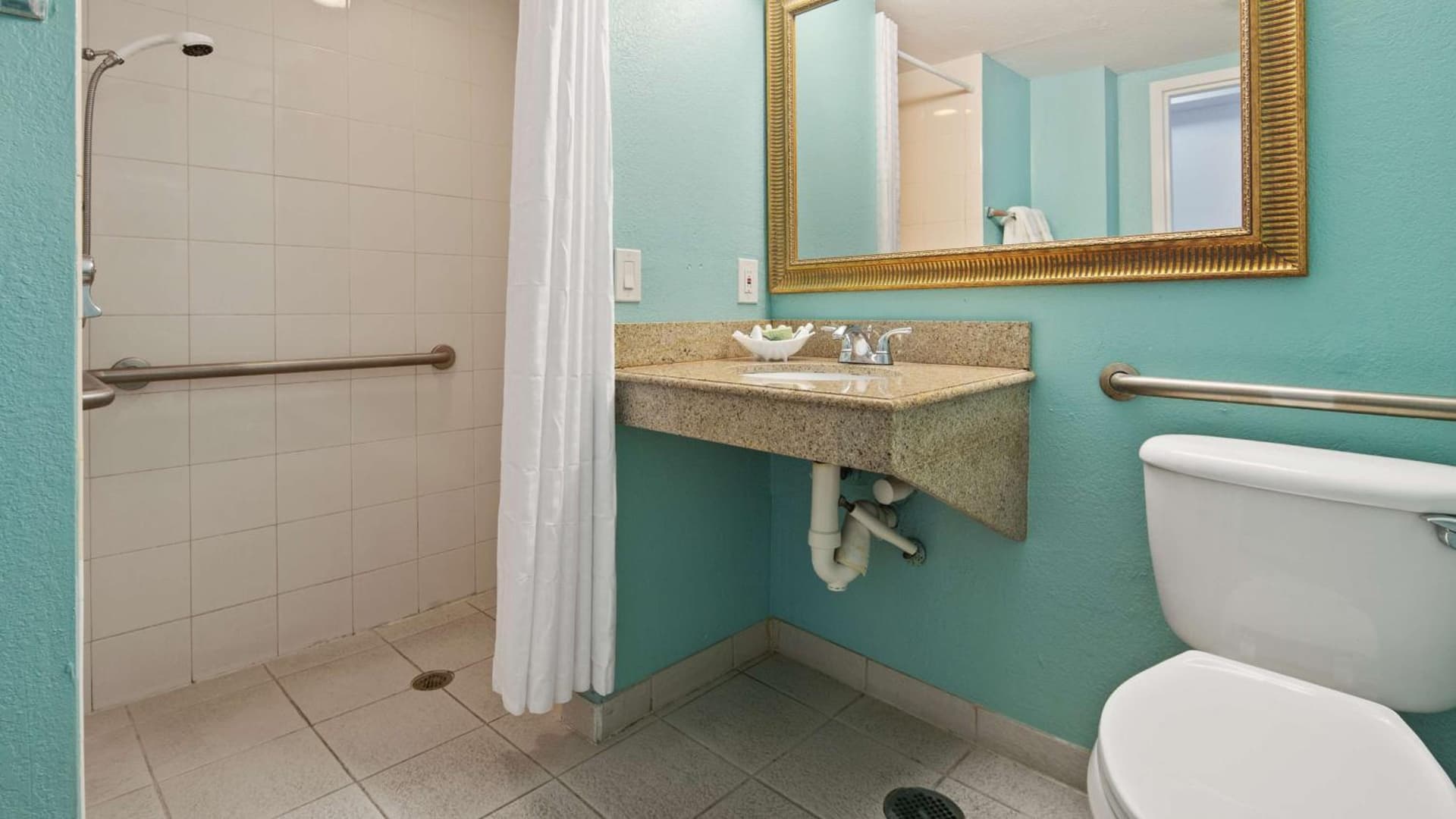 Best Western Plus Oceanside Inn gallery photo in Fort Lauderdale, FL — image 4