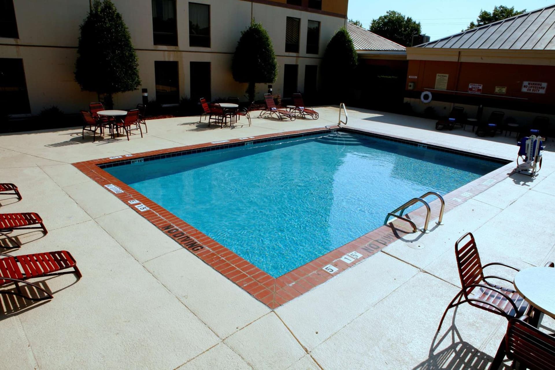 Best Western Plus Goldsboro interior in Goldsboro, NC — gallery photo 2