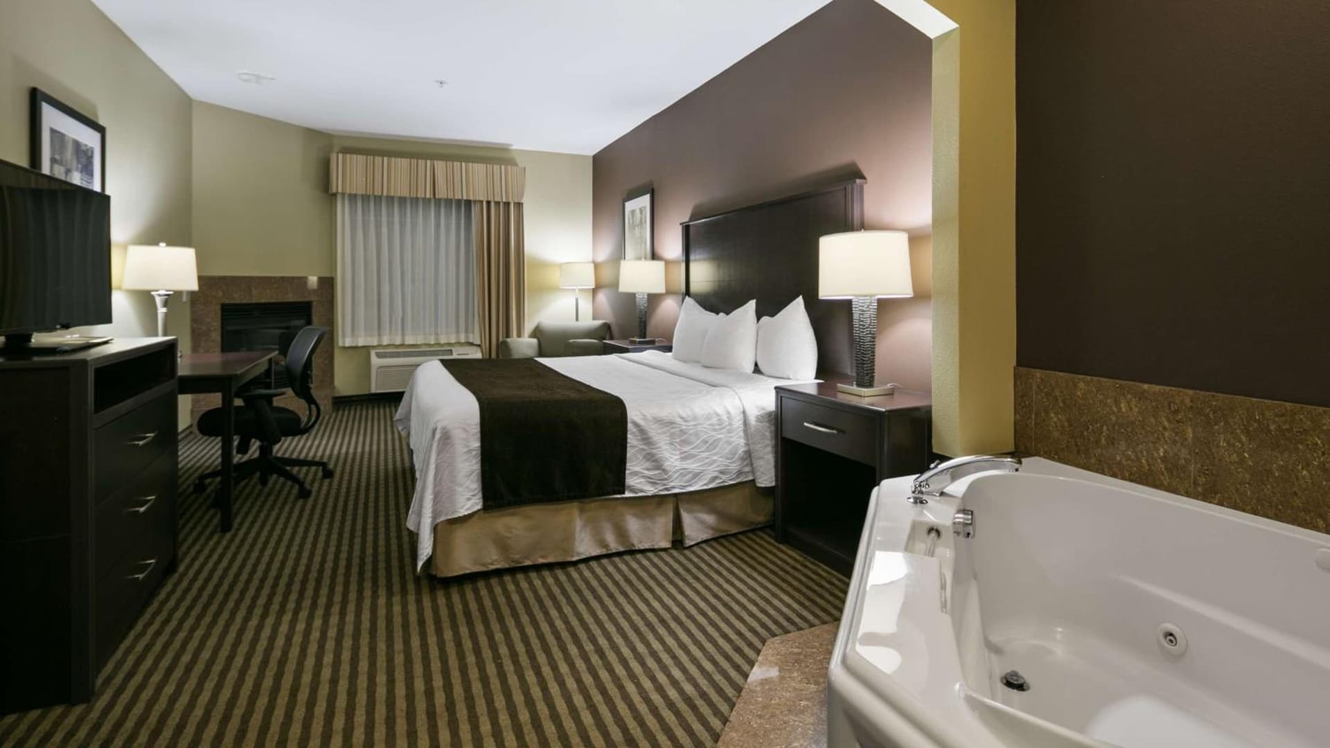 Best Western Plus Port of Camas-Washougal Convention Center gallery photo in Washougal, WA — image 23