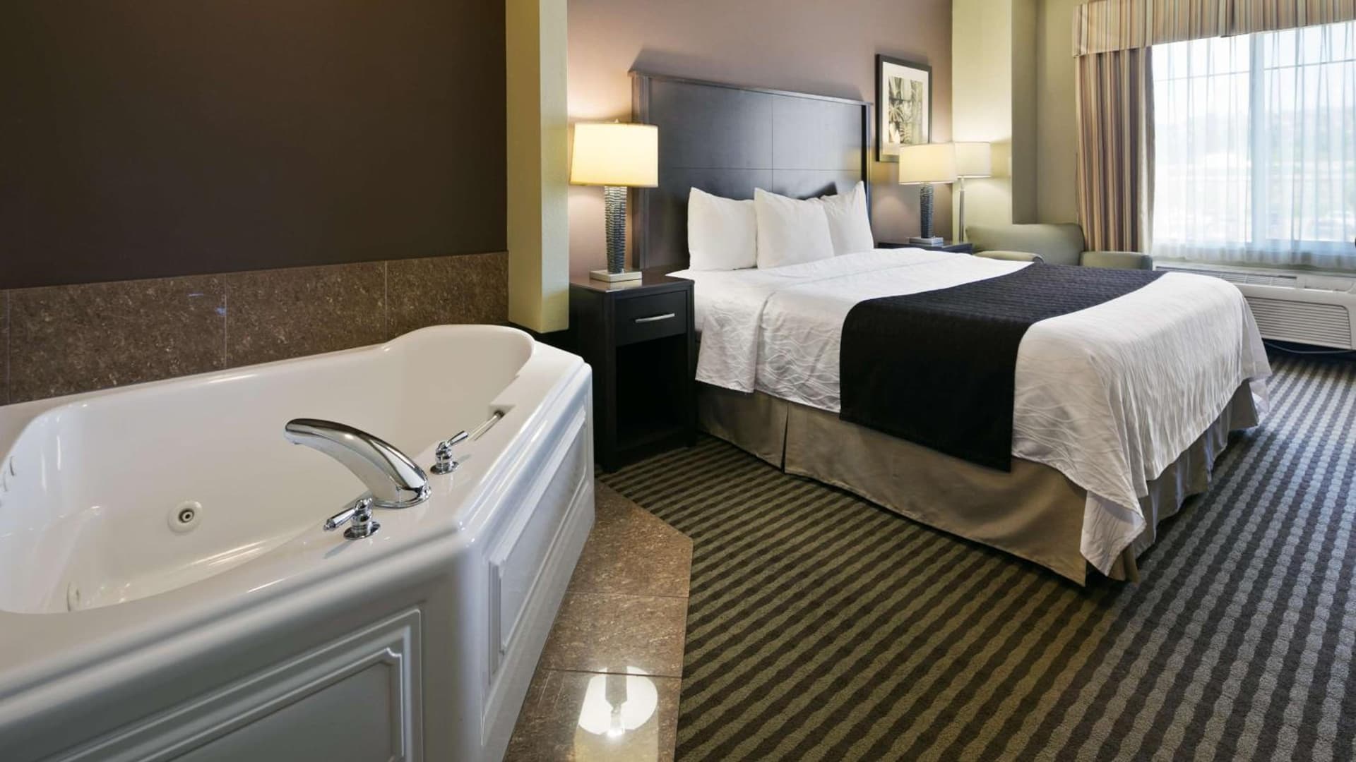 Best Western Plus Port of Camas-Washougal Convention Center gallery photo in Washougal, WA — image 18