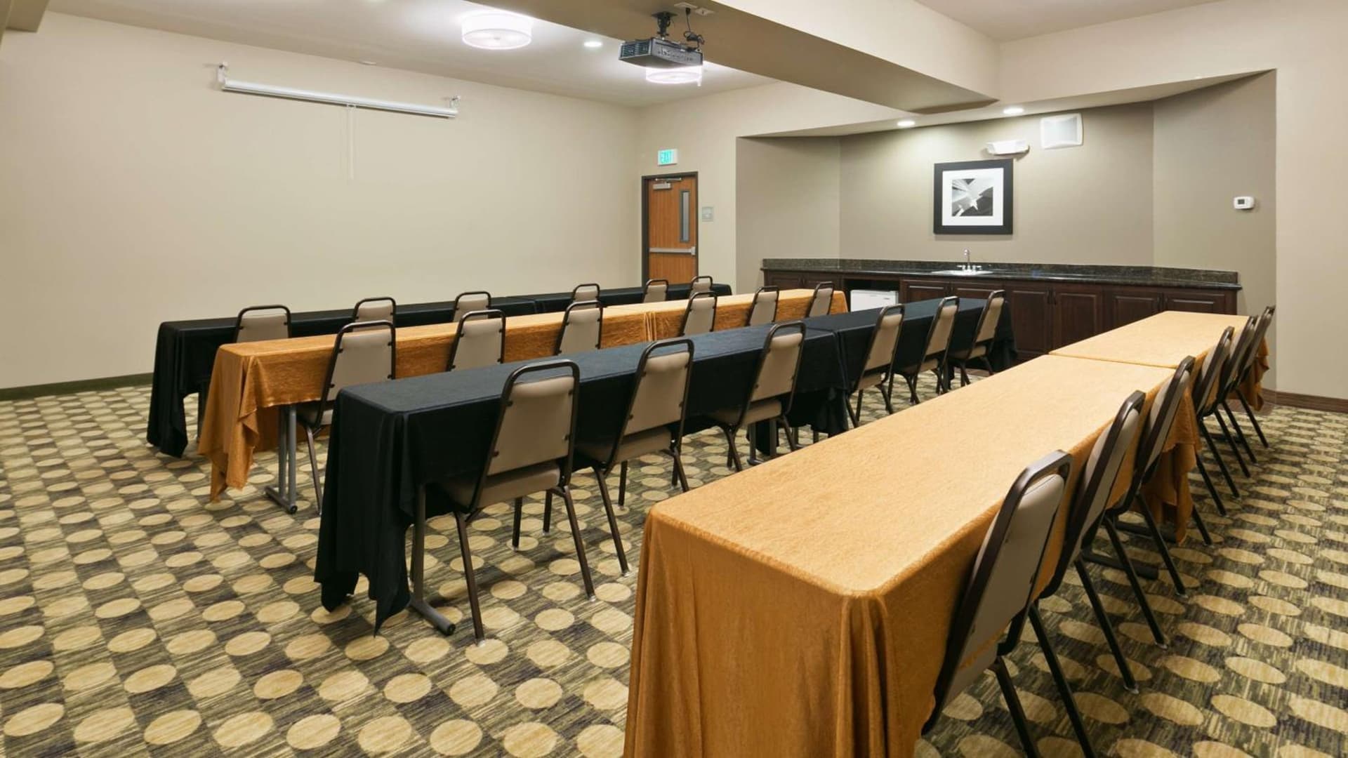 Best Western Plus Port of Camas-Washougal Convention Center gallery photo in Washougal, WA — image 33
