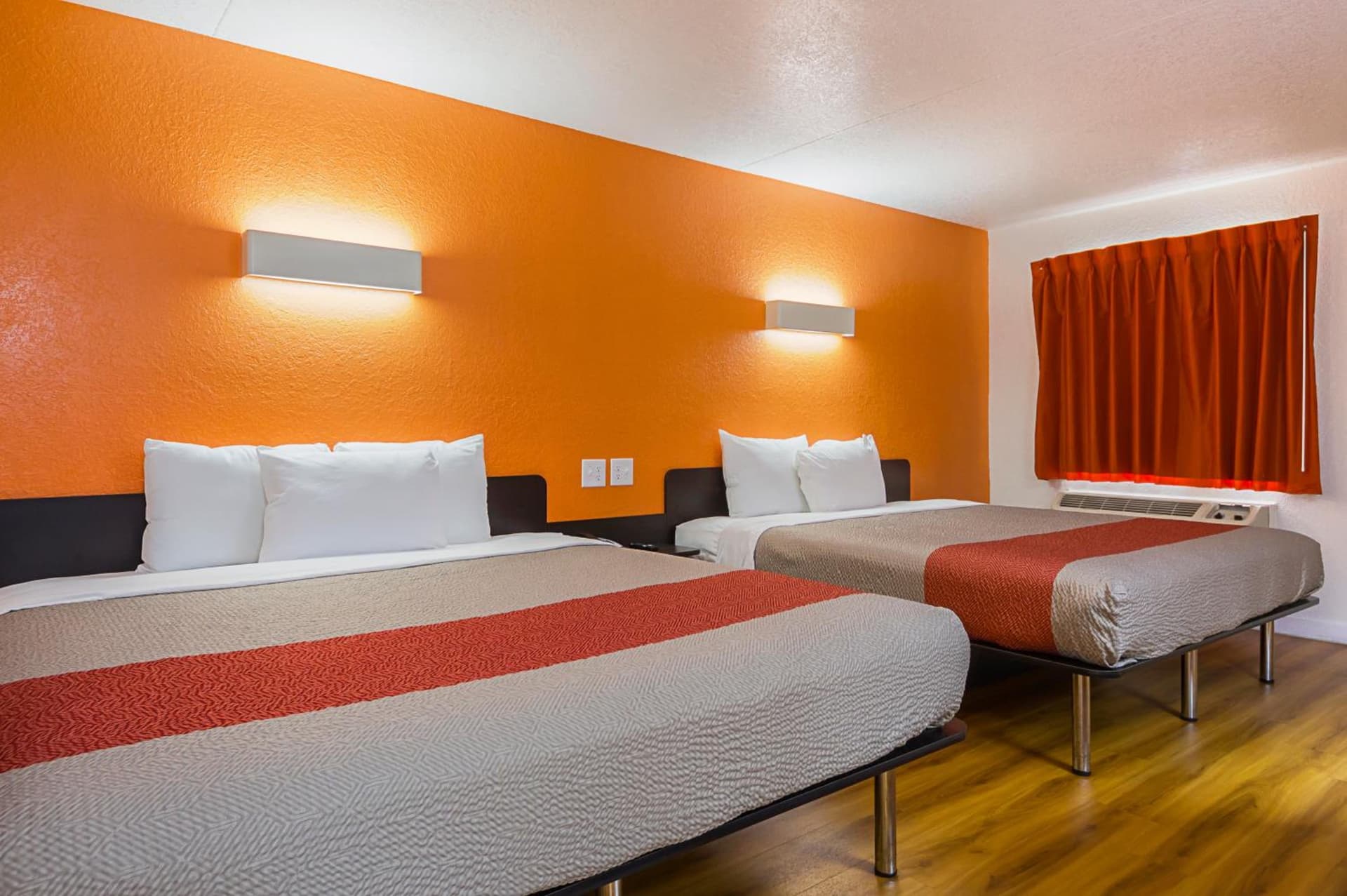 Motel 6-Garland, TX - Northeast Dallas gallery photo in Garland, TX — image 7