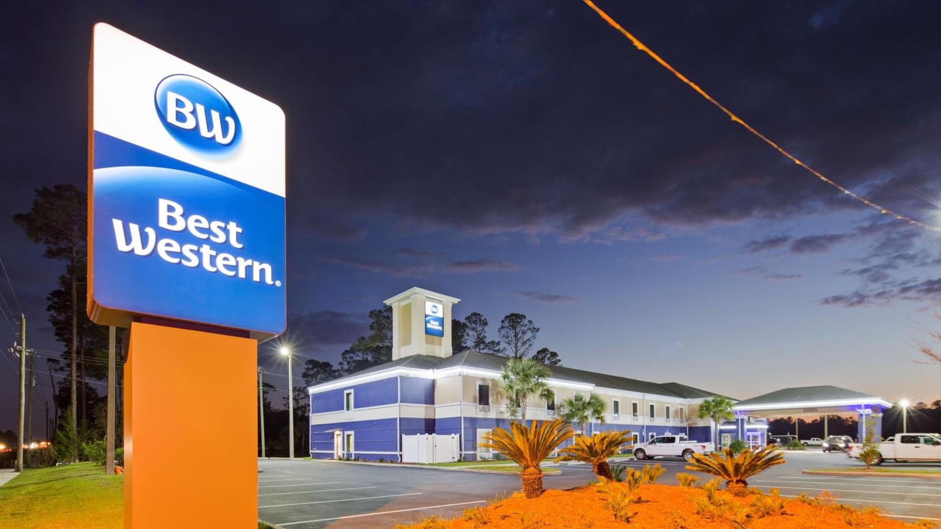 Best Western Waldo Inn & Suites featured exterior or lobby in Waldo, FL — similar hotel