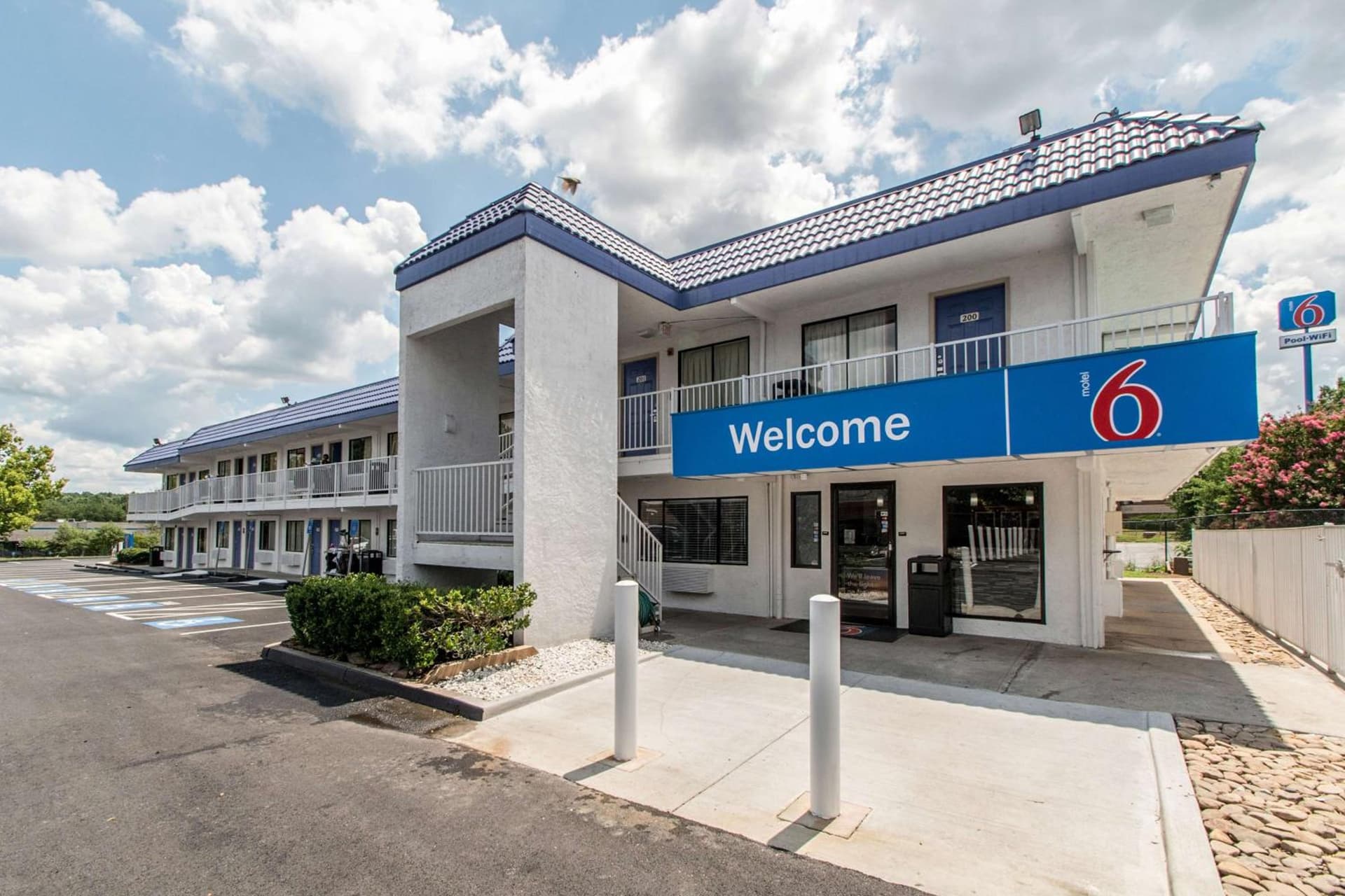 Motel 6-Norcross, GA - Atlanta Northeast featured exterior or lobby in Norcross, GA — similar hotel