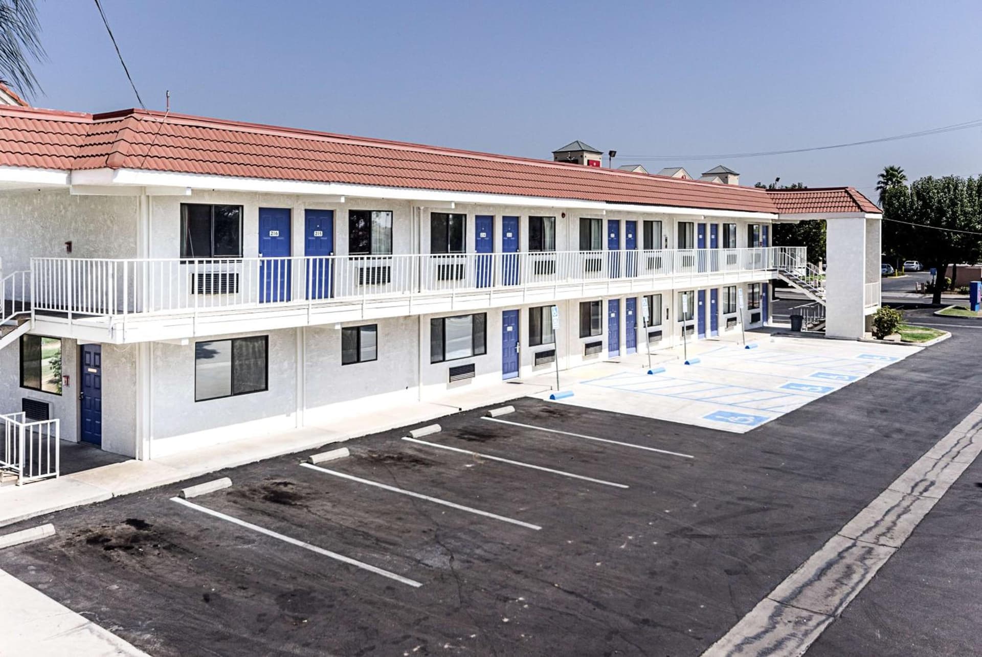 Motel 6-Fresno, CA interior in Fresno, CA — gallery photo 2