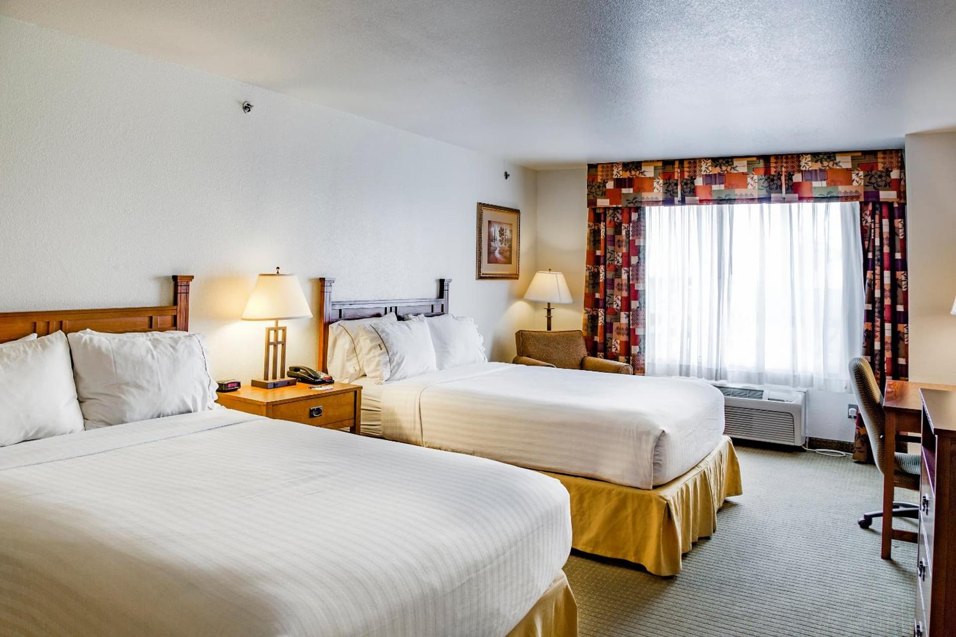 Holiday Inn Express & Suites Jacksonville by IHG interior in South Jacksonville, IL — gallery photo 2