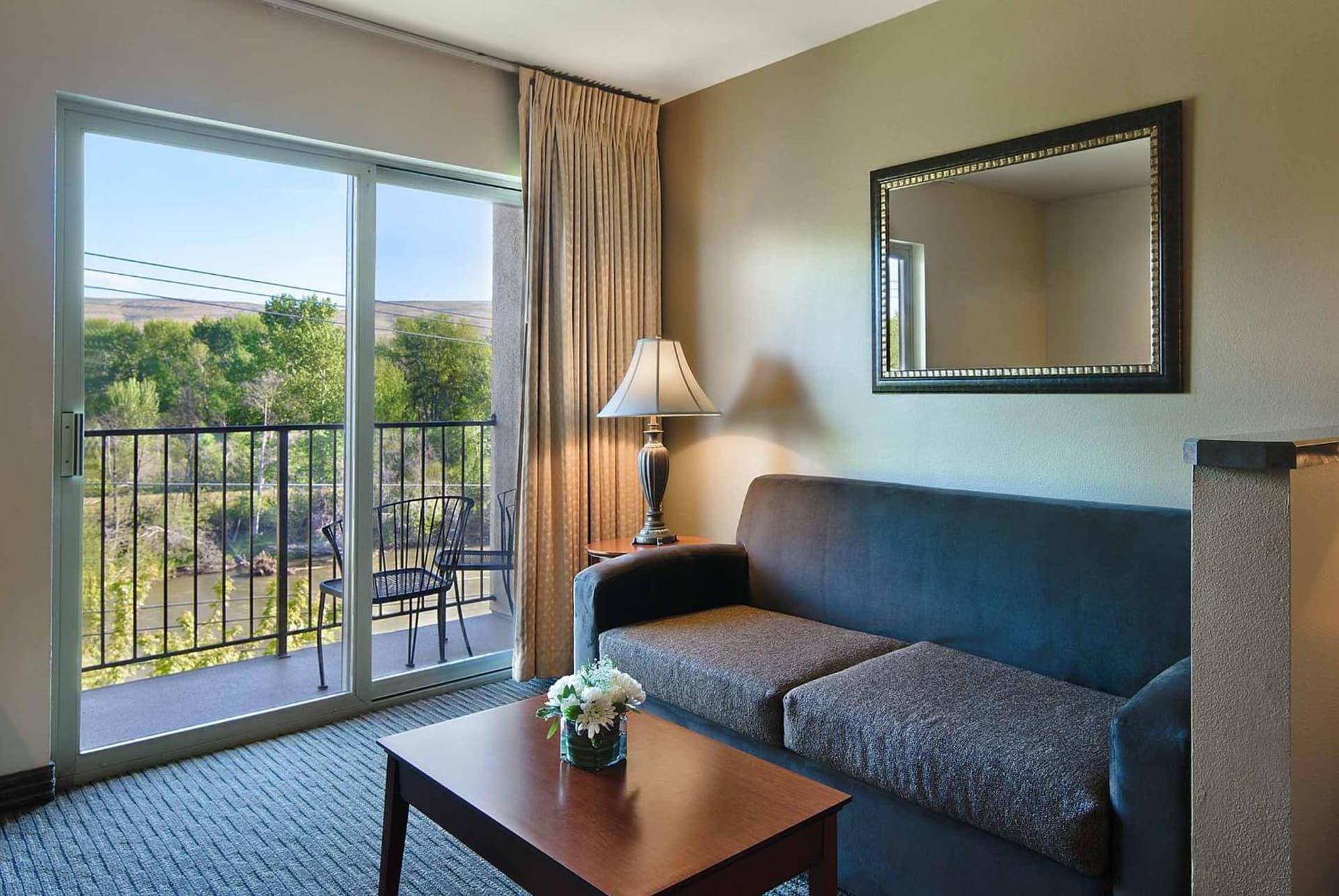 Oxford Suites Yakima gallery photo in Yakima, WA — image 17
