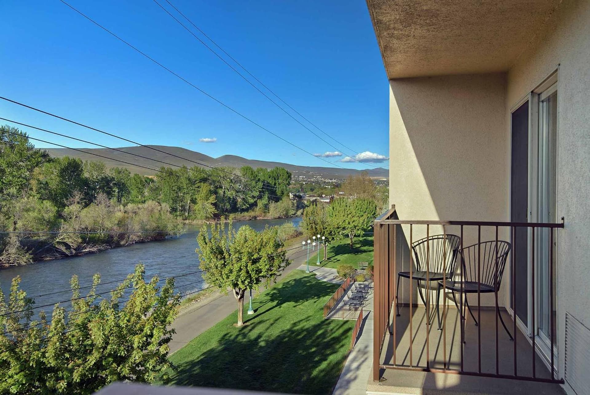 Oxford Suites Yakima gallery photo in Yakima, WA — image 28