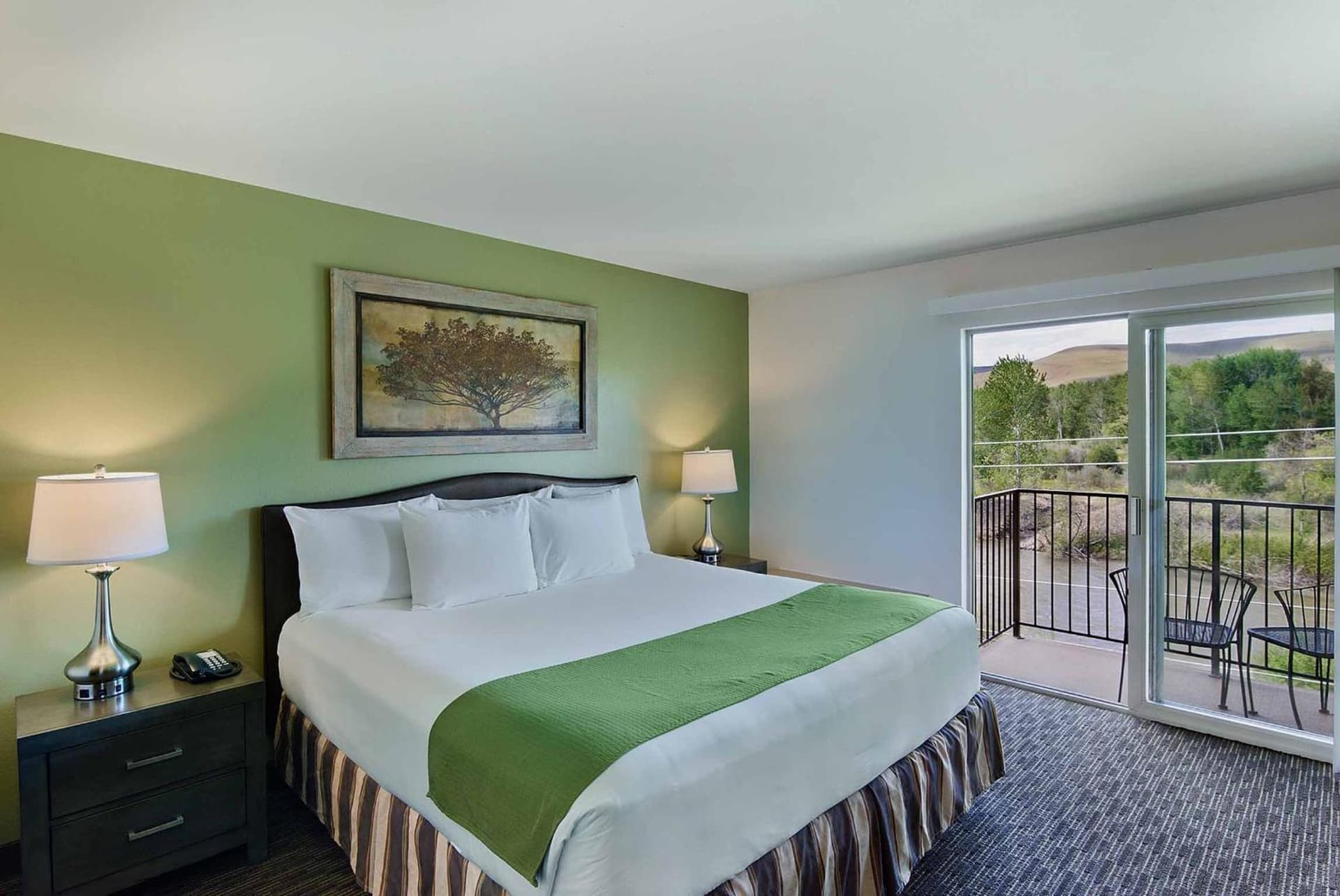Oxford Suites Yakima gallery photo in Yakima, WA — image 12