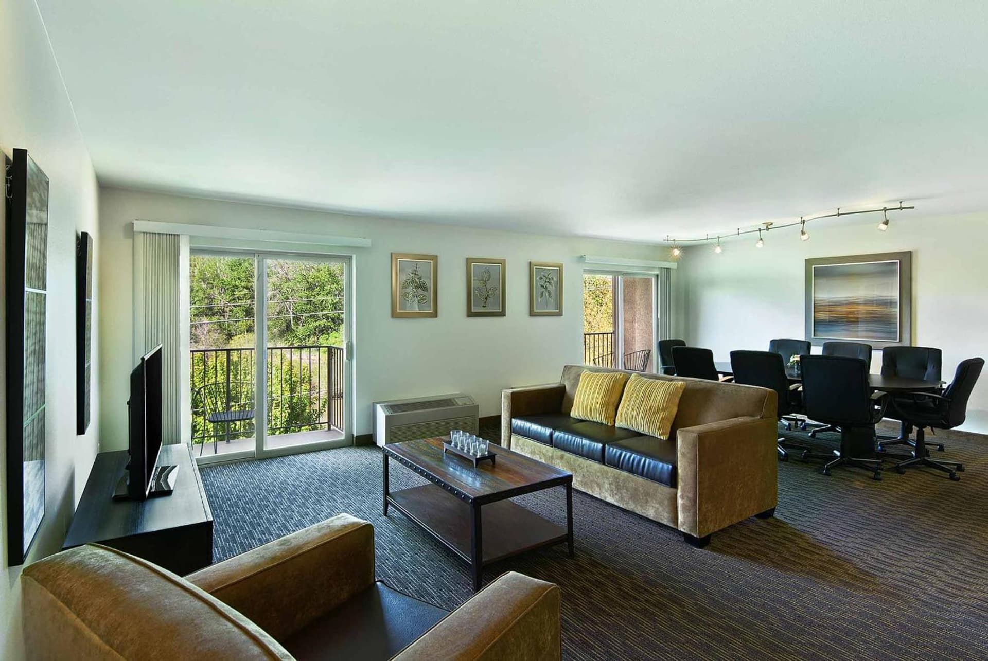 Oxford Suites Yakima gallery photo in Yakima, WA — image 13