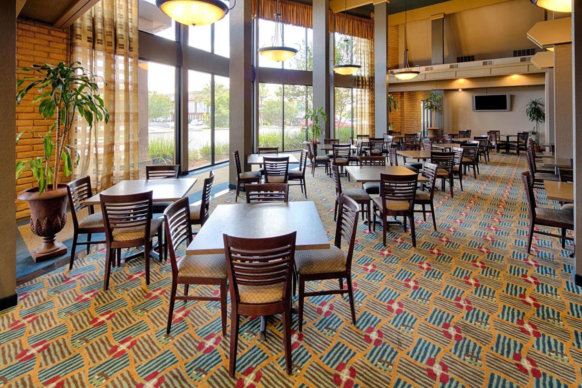 Red Lion Hotel Redding interior in Redding, CA — gallery photo 2