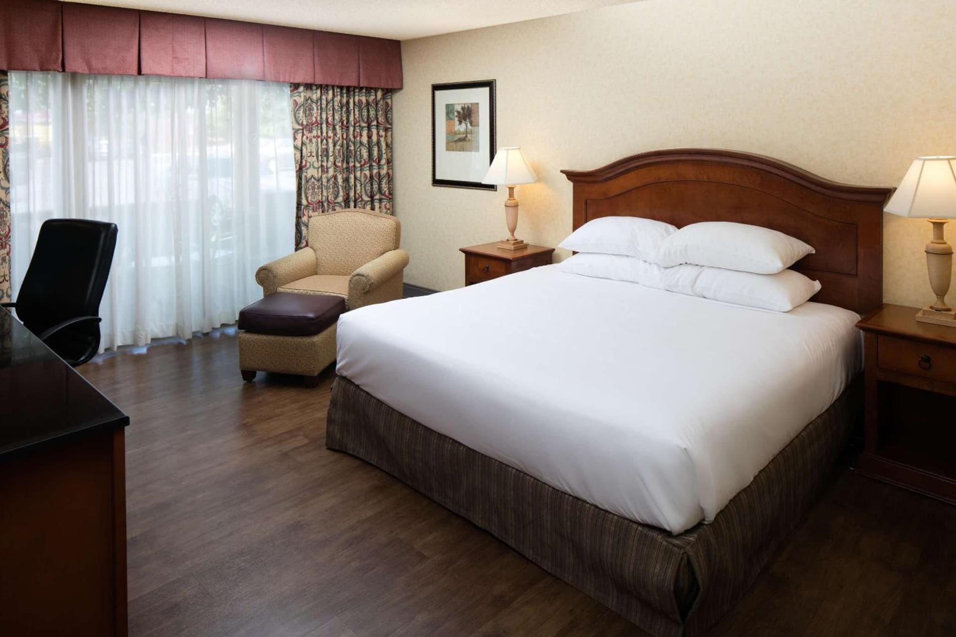 Red Lion Hotel Redding gallery photo in Redding, CA — image 26