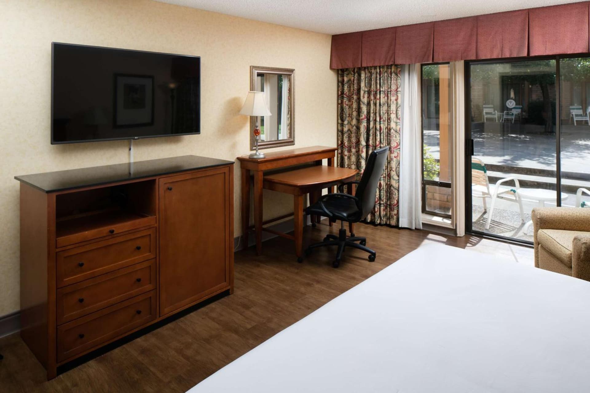 Red Lion Hotel Redding property views in Redding, CA — gallery photo 3