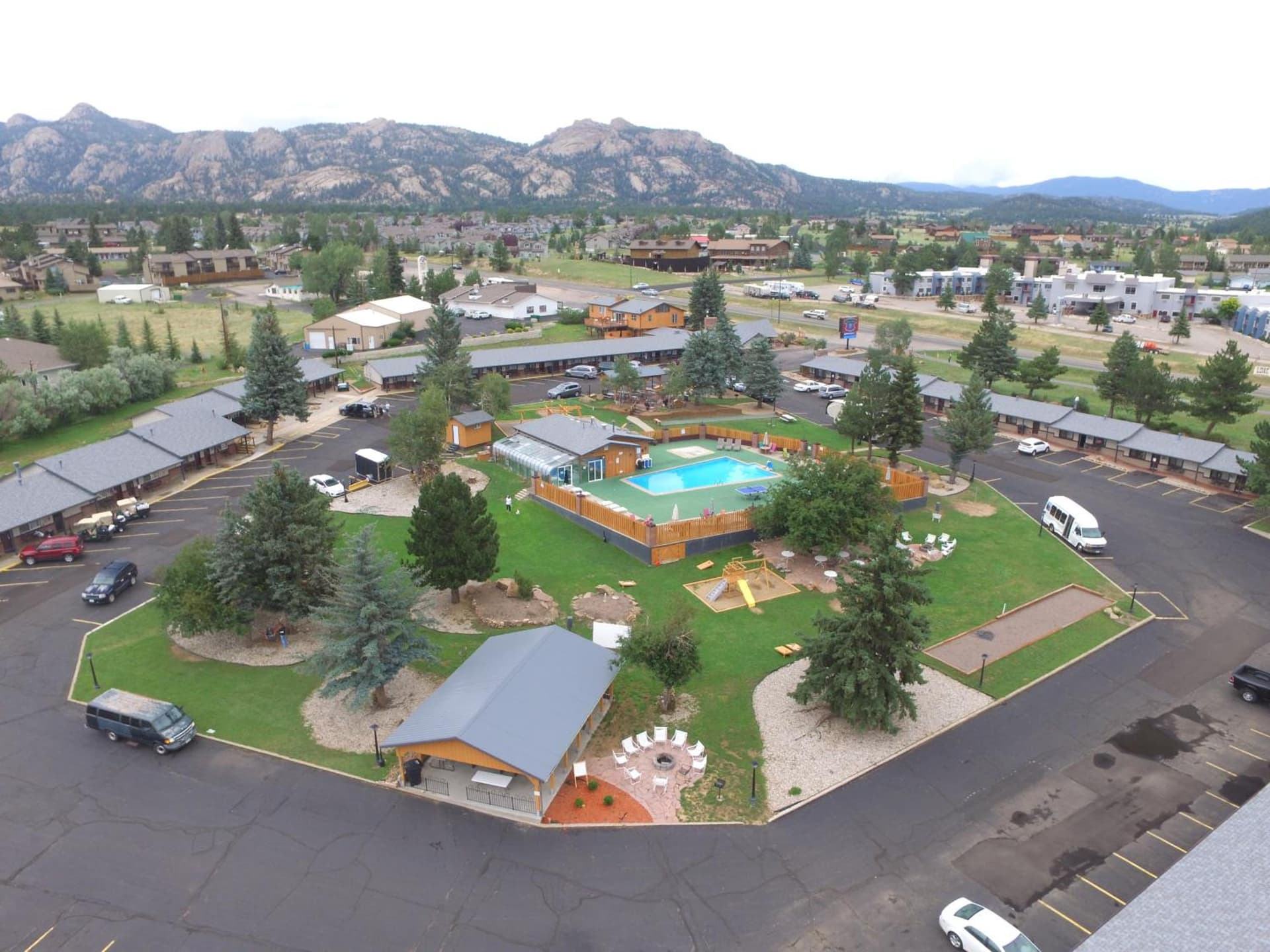 Murphy's Resort property views in Estes Park, CO — gallery photo 3