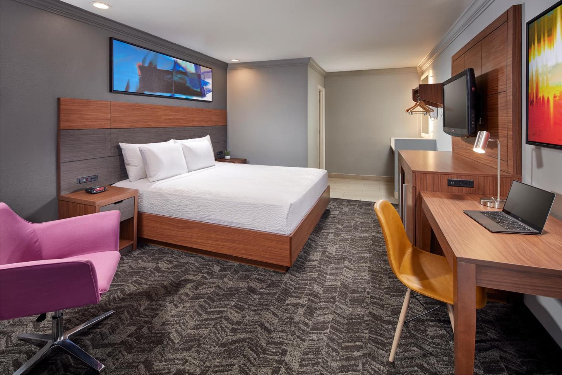 Studio Inn & Suites at Promenade Downey gallery photo in Downey, CA — image 7