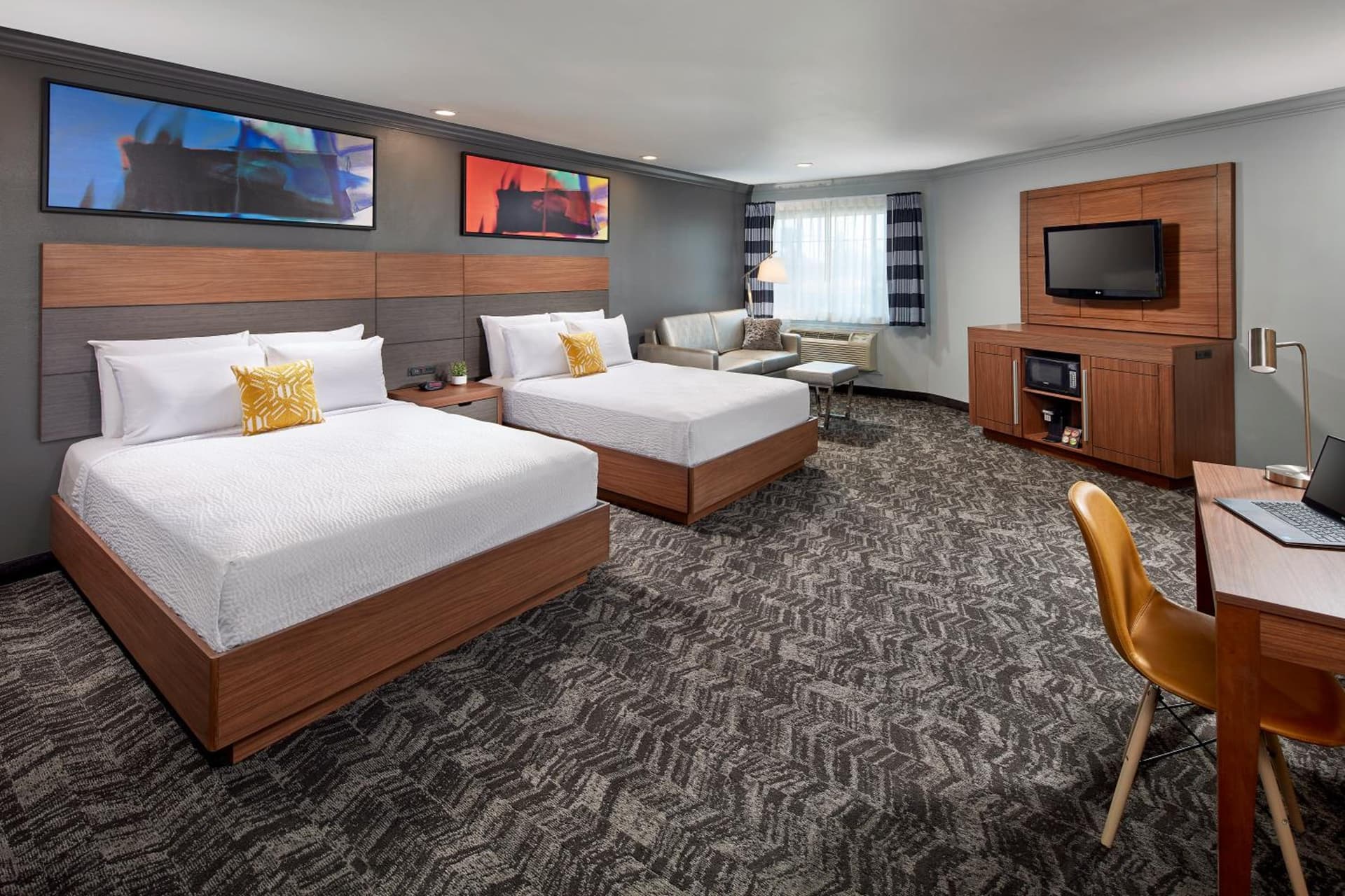 Studio Inn & Suites at Promenade Downey gallery photo in Downey, CA — image 9