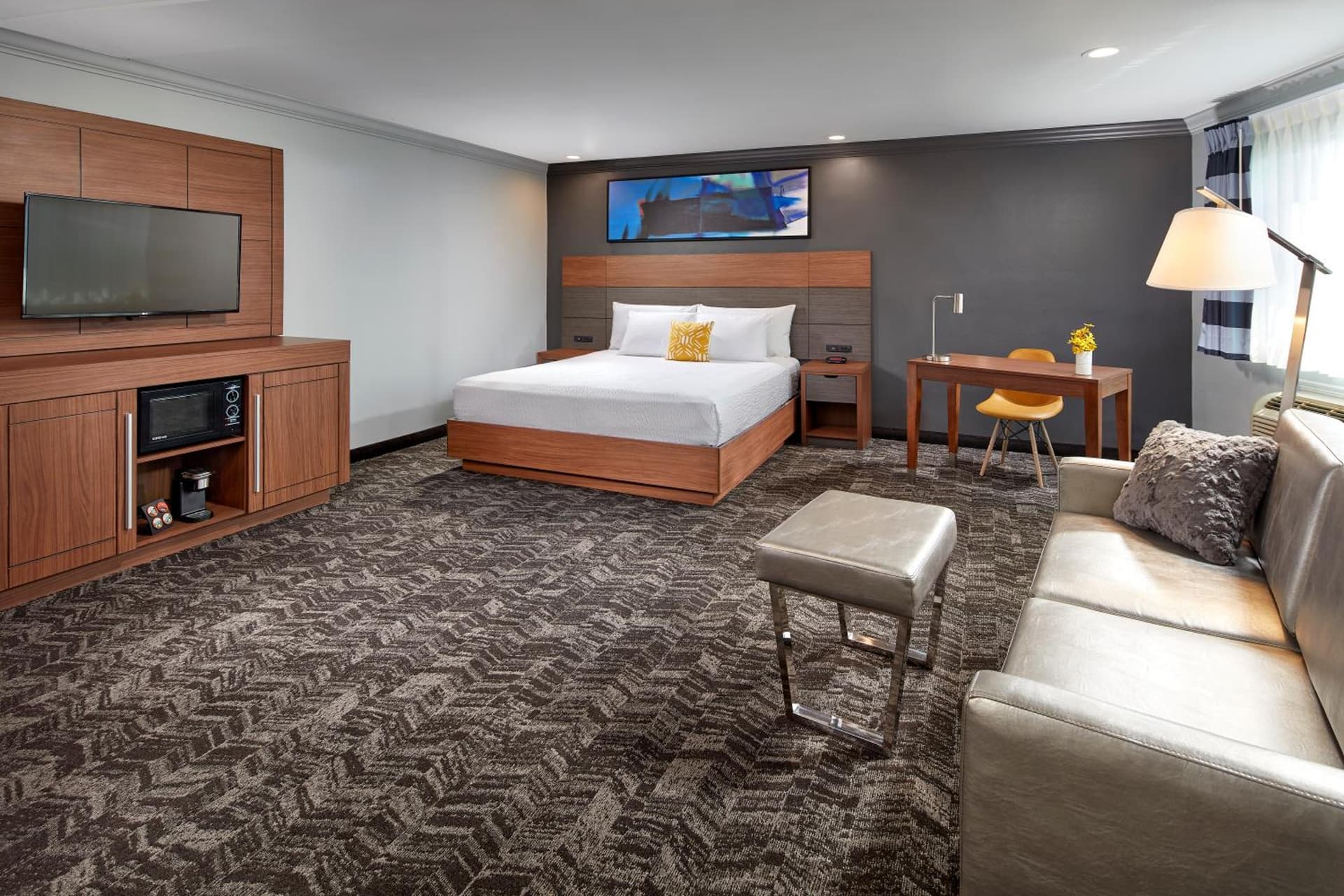 Studio Inn & Suites at Promenade Downey gallery photo in Downey, CA — image 4