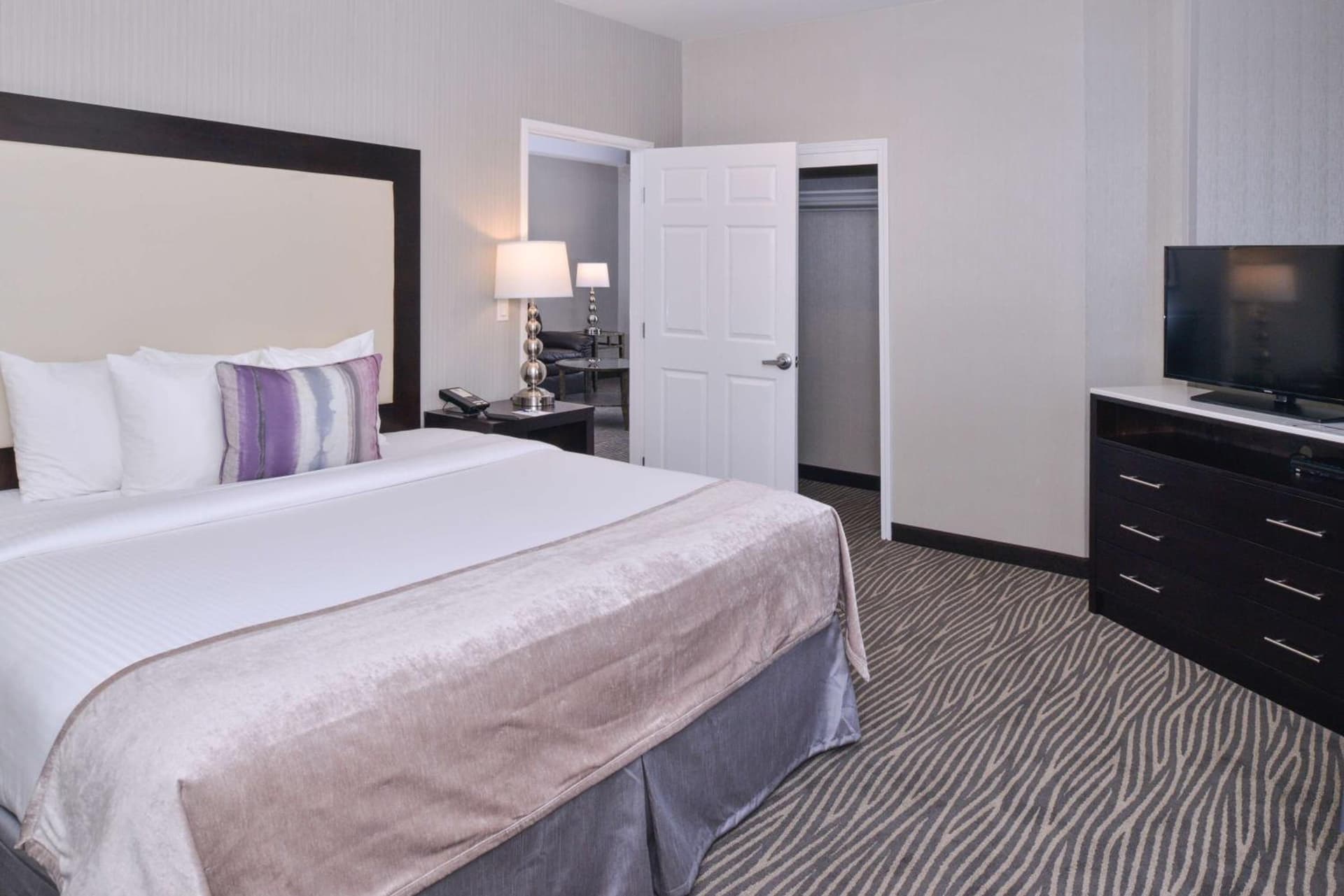 Best Western Plus Hotel at the Convention Center gallery photo in Long Beach, CA — image 24