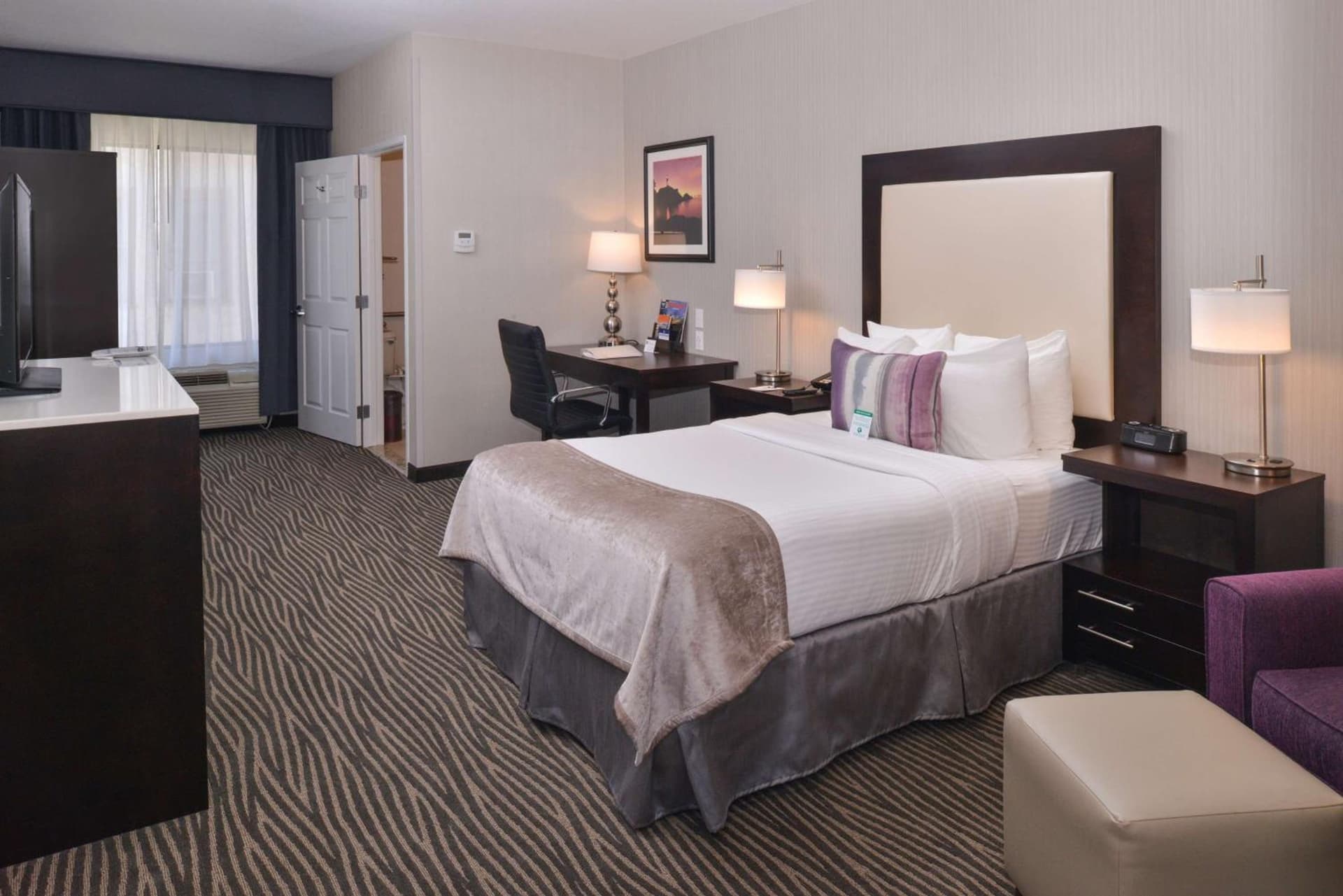 Best Western Plus Hotel at the Convention Center gallery photo in Long Beach, CA — image 5