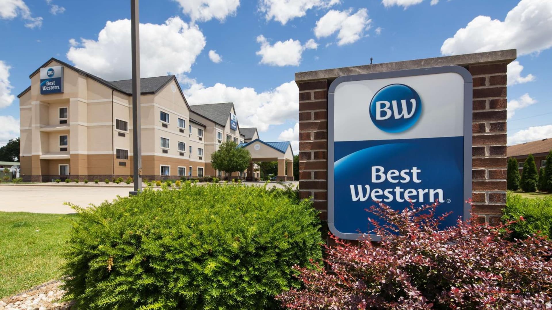 Best Western Elkhart Inn & Suites featured exterior or lobby in Elkhart, IN — similar hotel