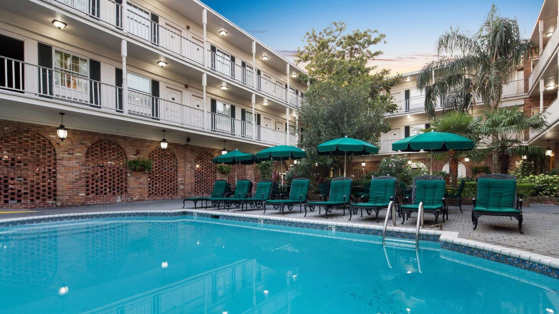 Best Western Plus French Quarter Courtyard Hotel property views in New Orleans, LA — gallery photo 3