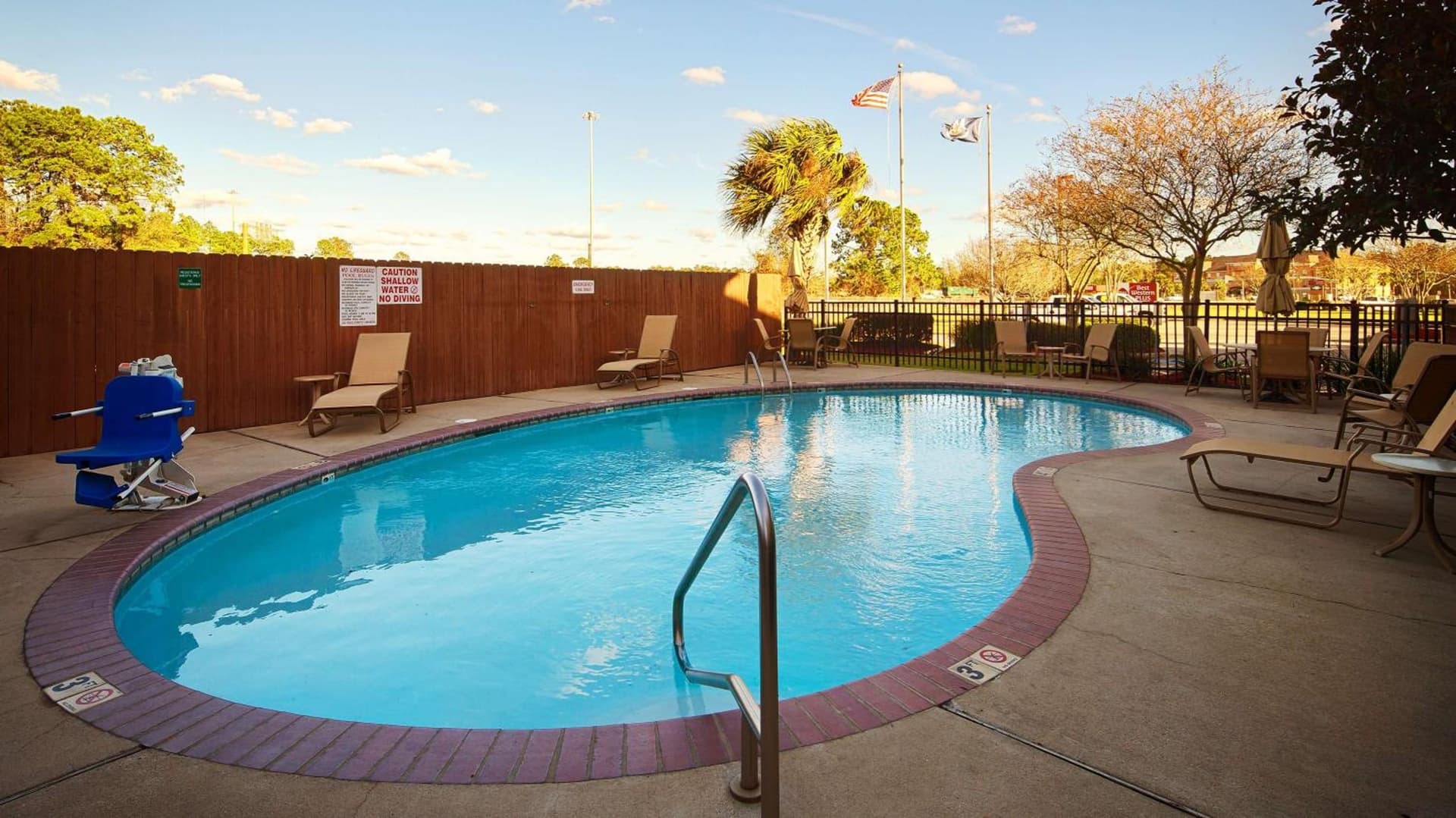 Best Western Plus Executive Hotel & Suites gallery photo in Sulphur, LA — image 25