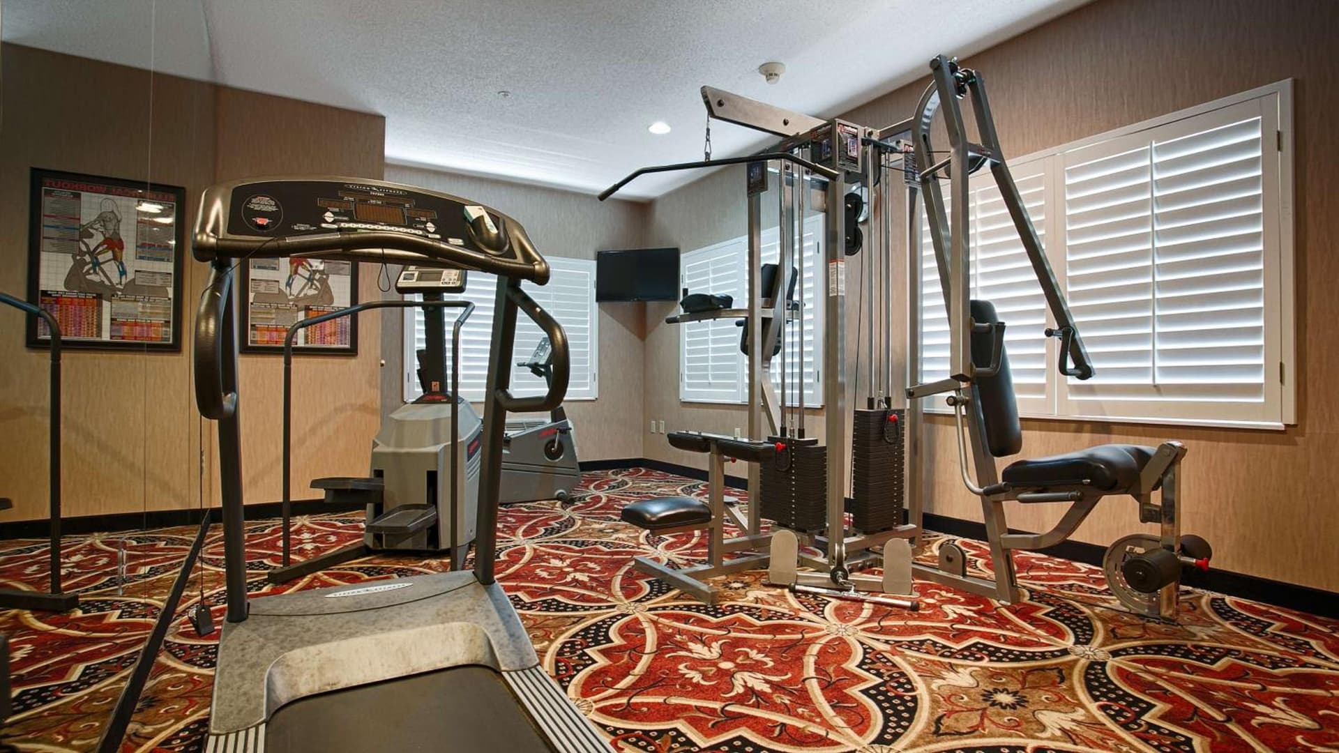 Best Western Plus Southpark Inn & Suites property views in Tyler, TX — gallery photo 3