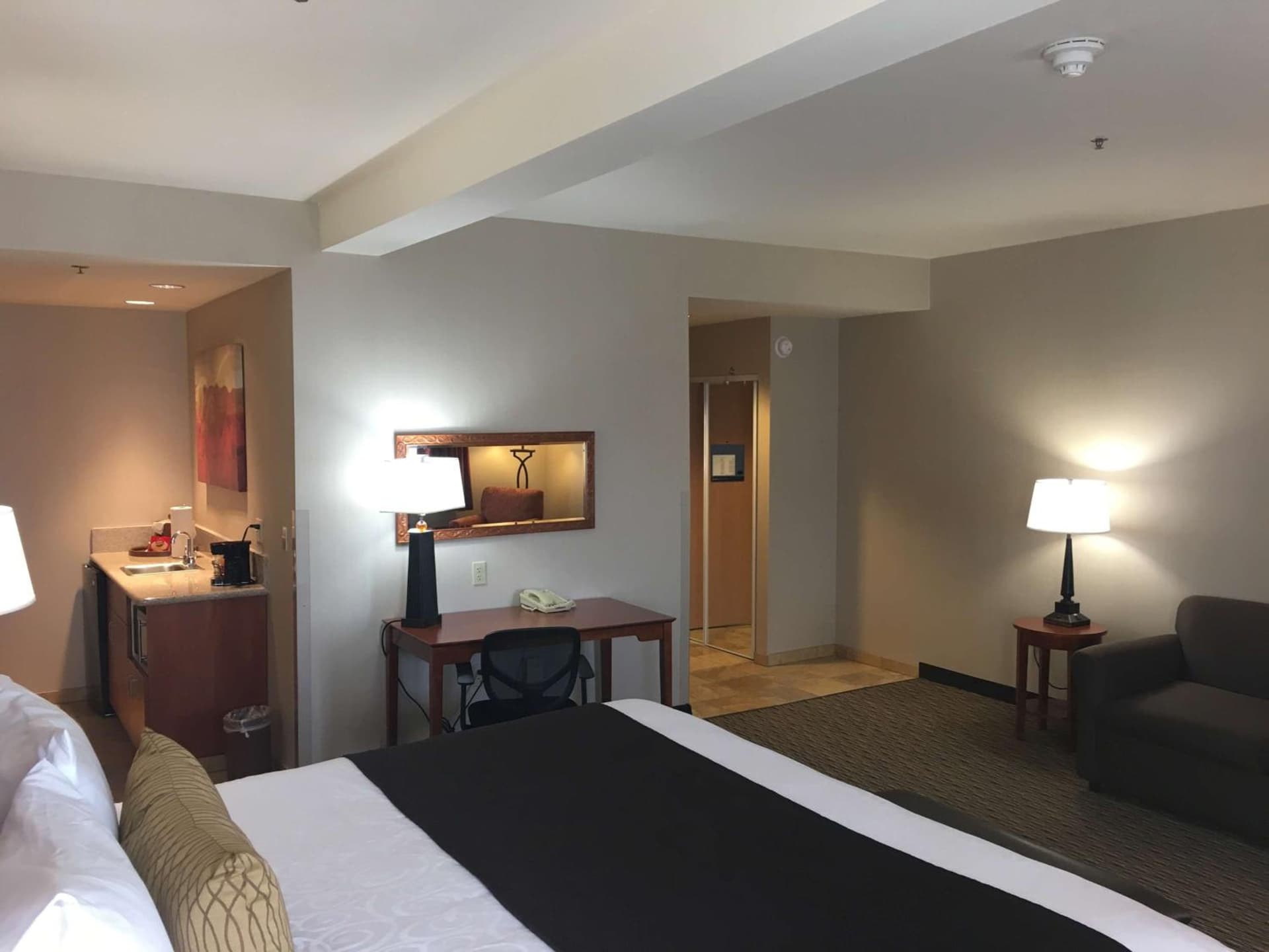 Best Western Plus Arrowhead Hotel gallery photo in Colton, CA — image 6