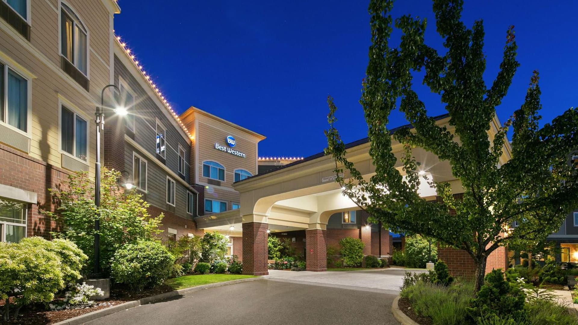 Best Western Liberty Inn DuPont JBLM featured exterior or lobby in DuPont, WA — similar hotel