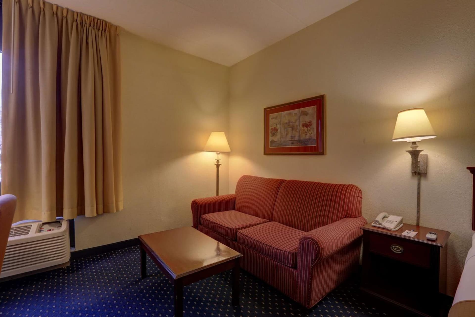 SureStay Plus Hotel by Best Western Chicago Lombard gallery photo in Lombard, IL — image 26