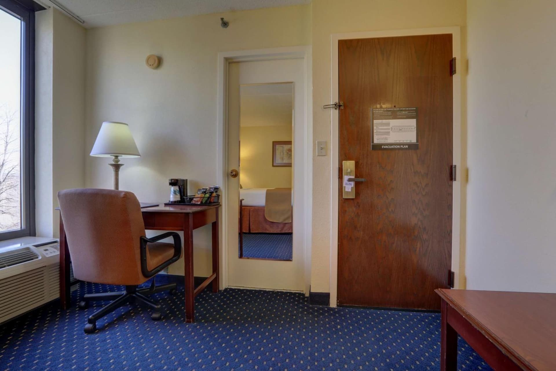 SureStay Plus Hotel by Best Western Chicago Lombard gallery photo in Lombard, IL — image 32