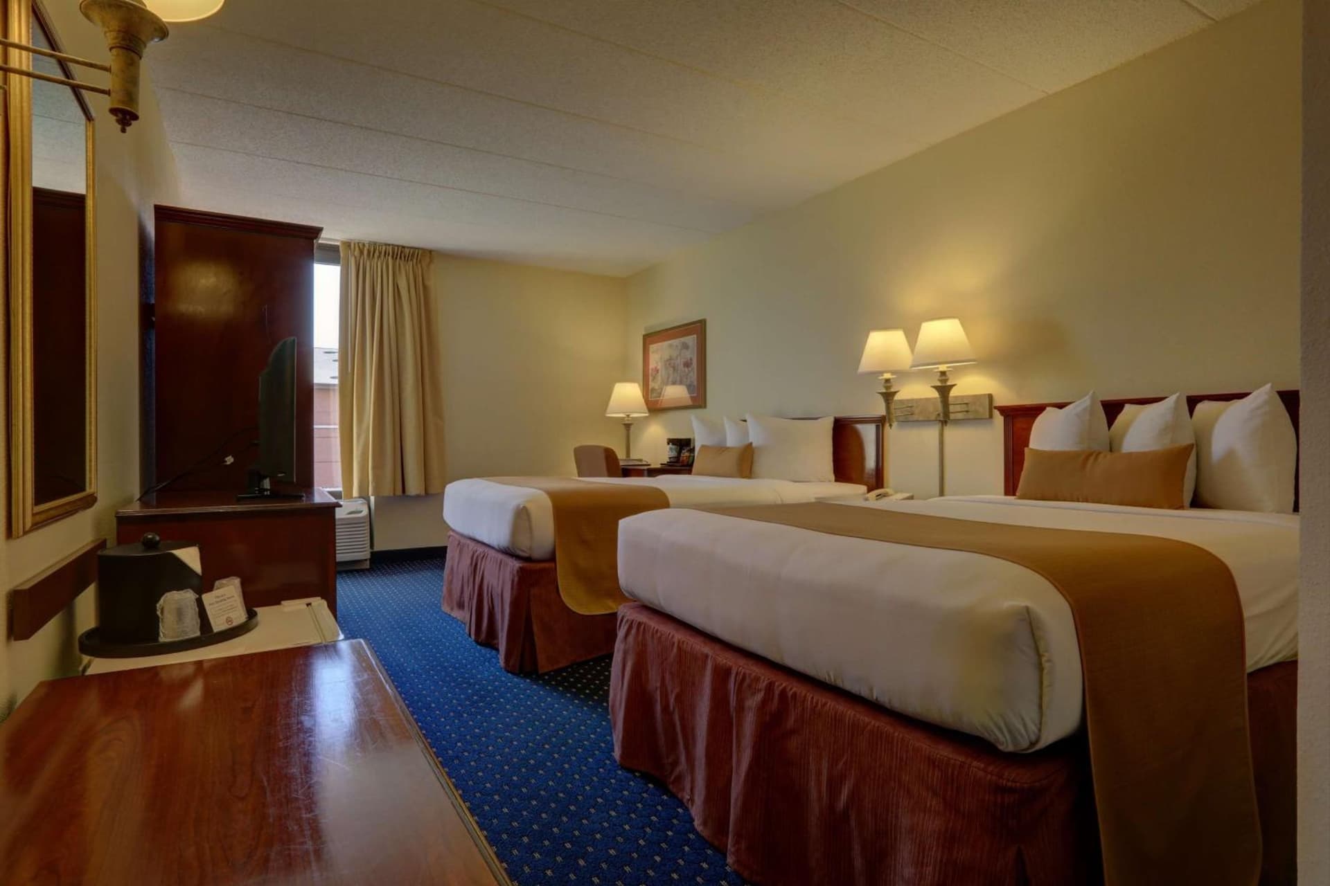 SureStay Plus Hotel by Best Western Chicago Lombard interior in Lombard, IL — gallery photo 2