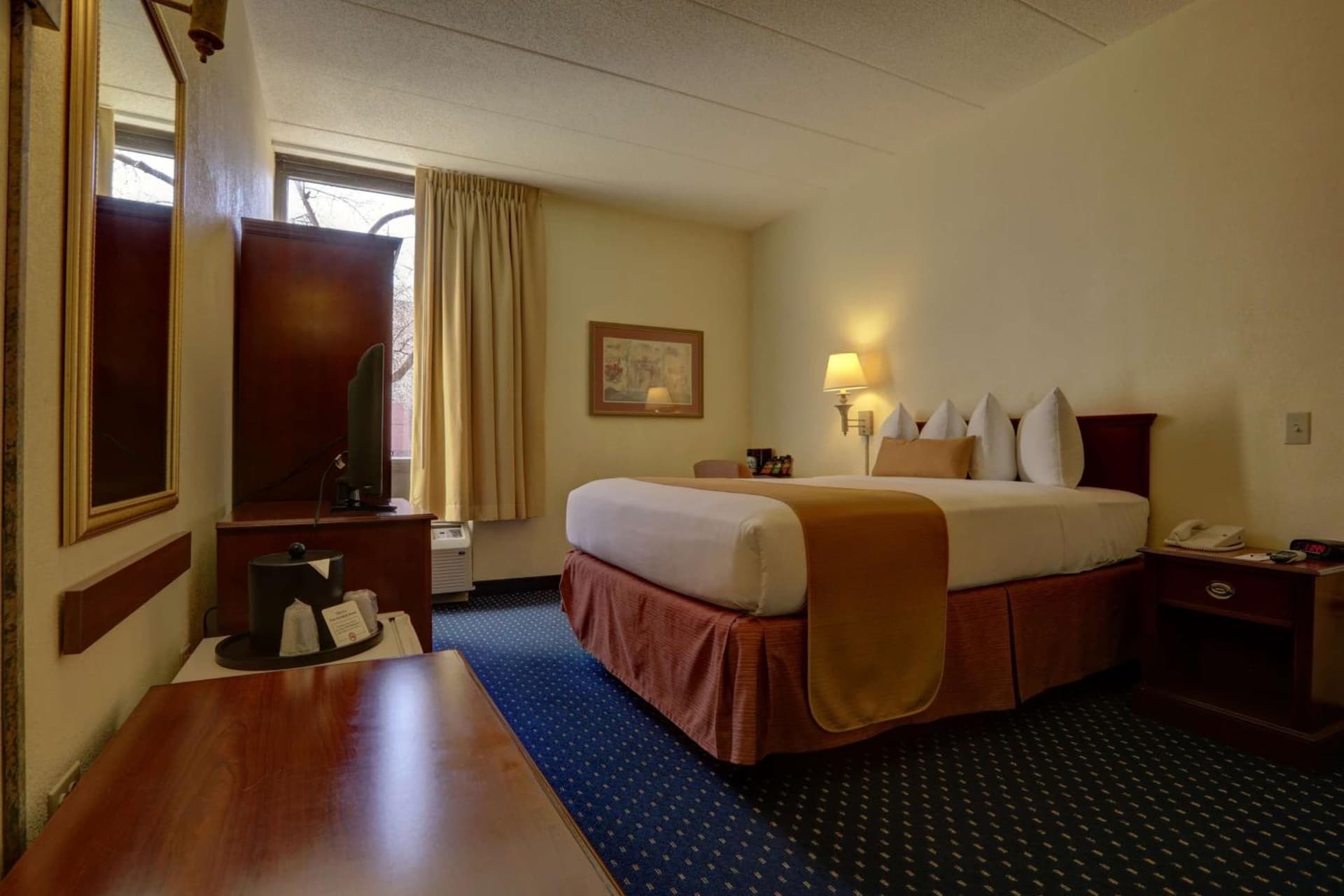 SureStay Plus Hotel by Best Western Chicago Lombard interior in Lombard, IL — gallery photo 2