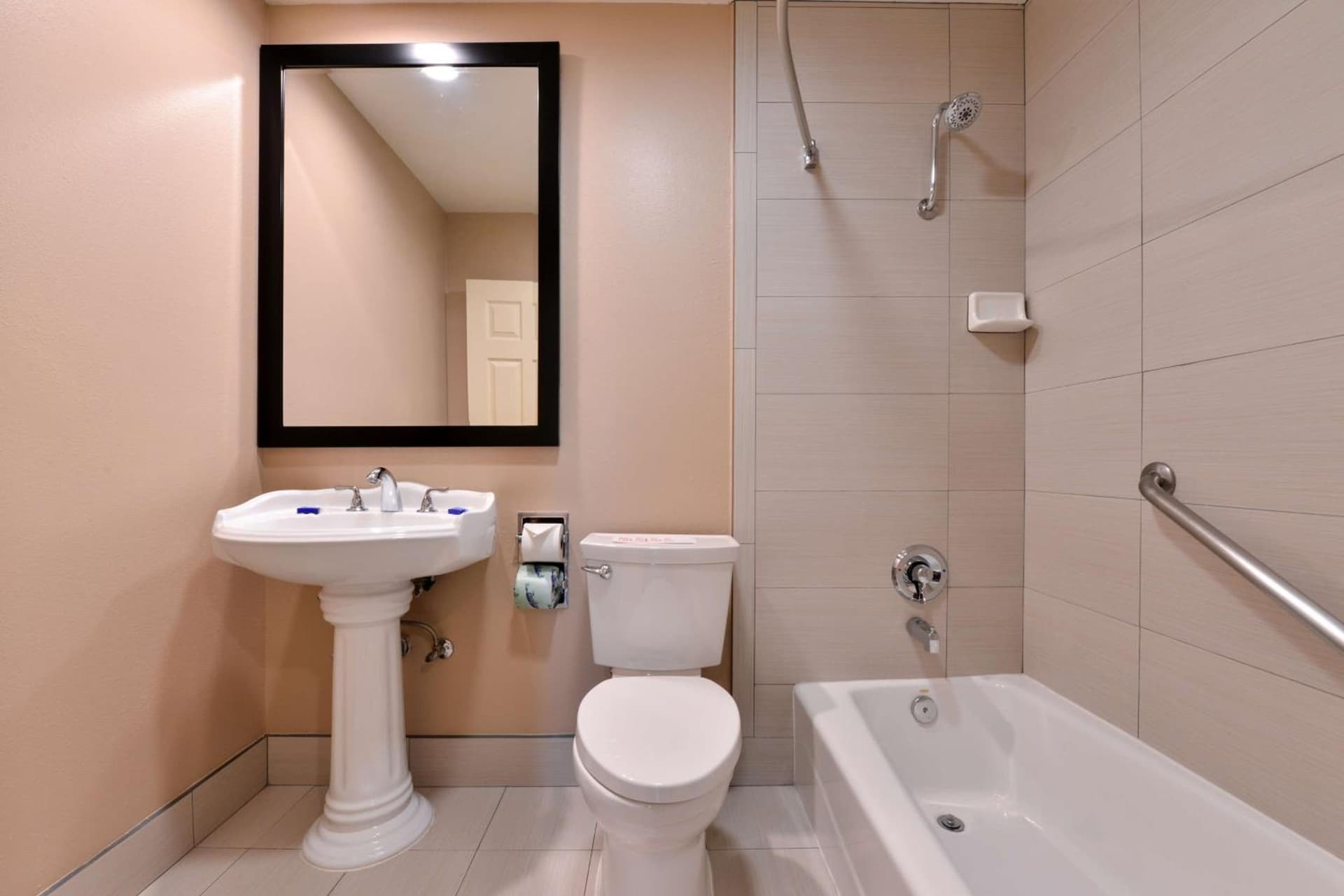 Best Western Oxnard Inn gallery photo in Oxnard, CA — image 5