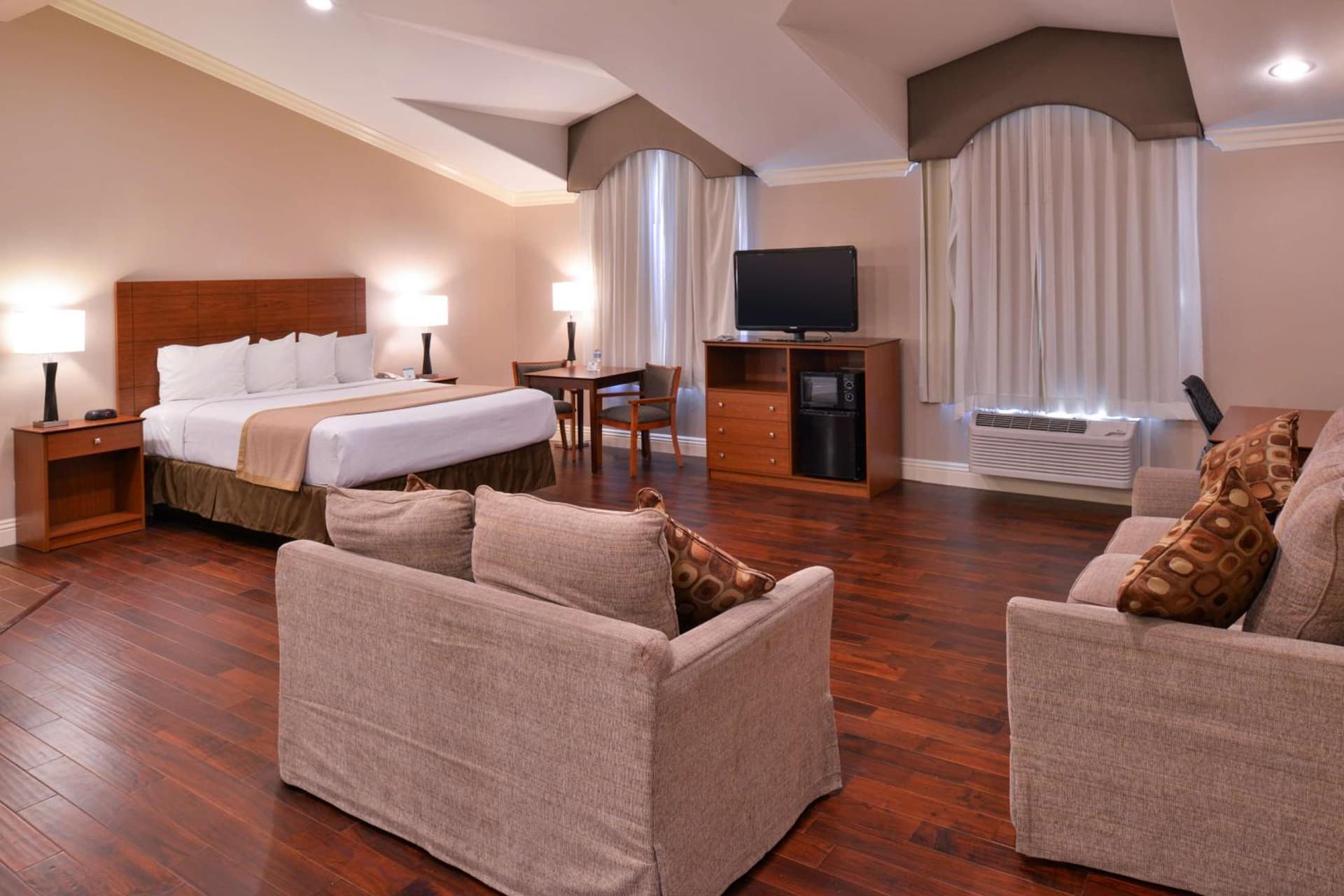 Best Western Oxnard Inn gallery photo in Oxnard, CA — image 27