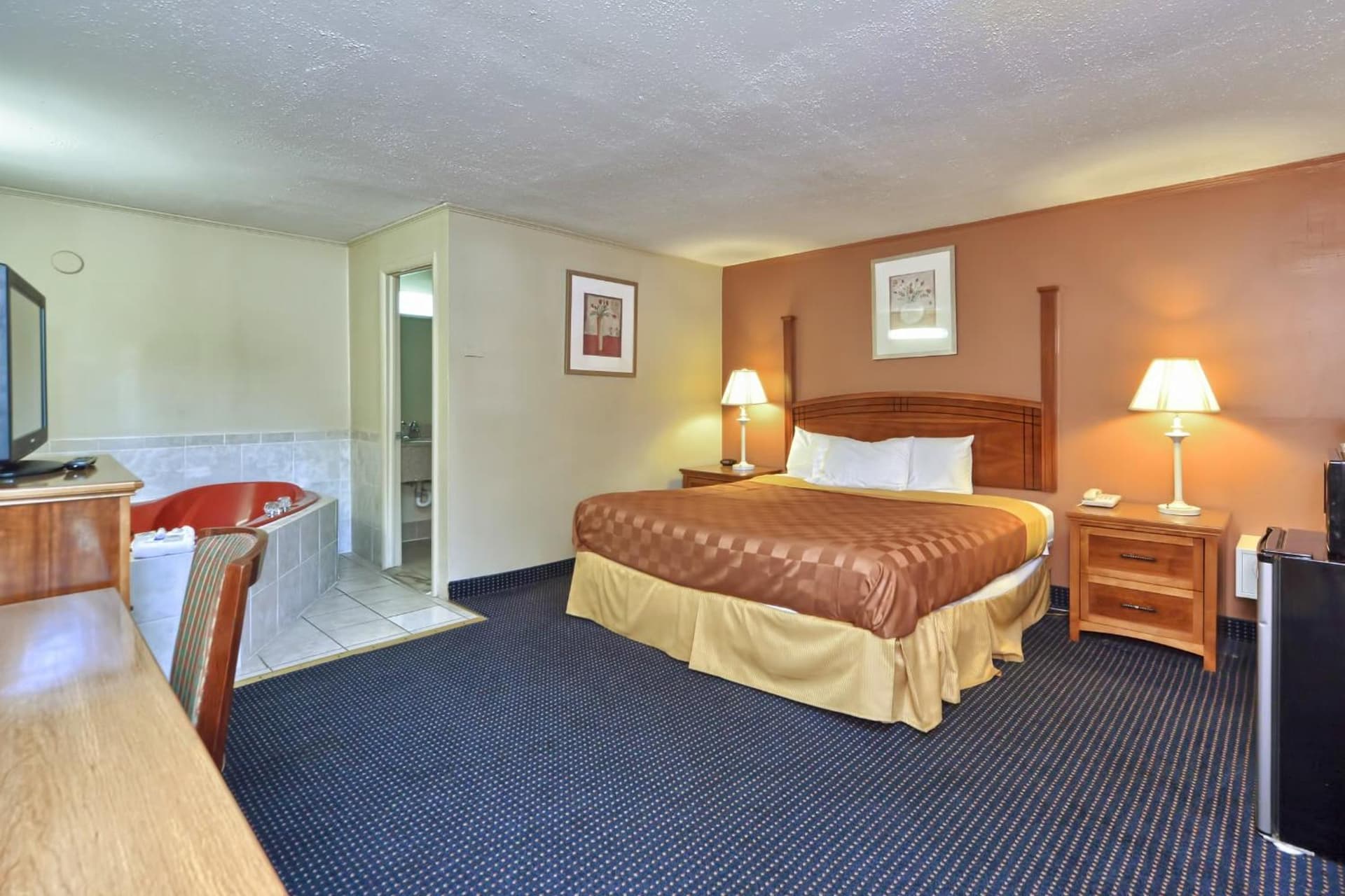 Red Carpet Inn - Stamford gallery photo in Stamford, CT — image 56