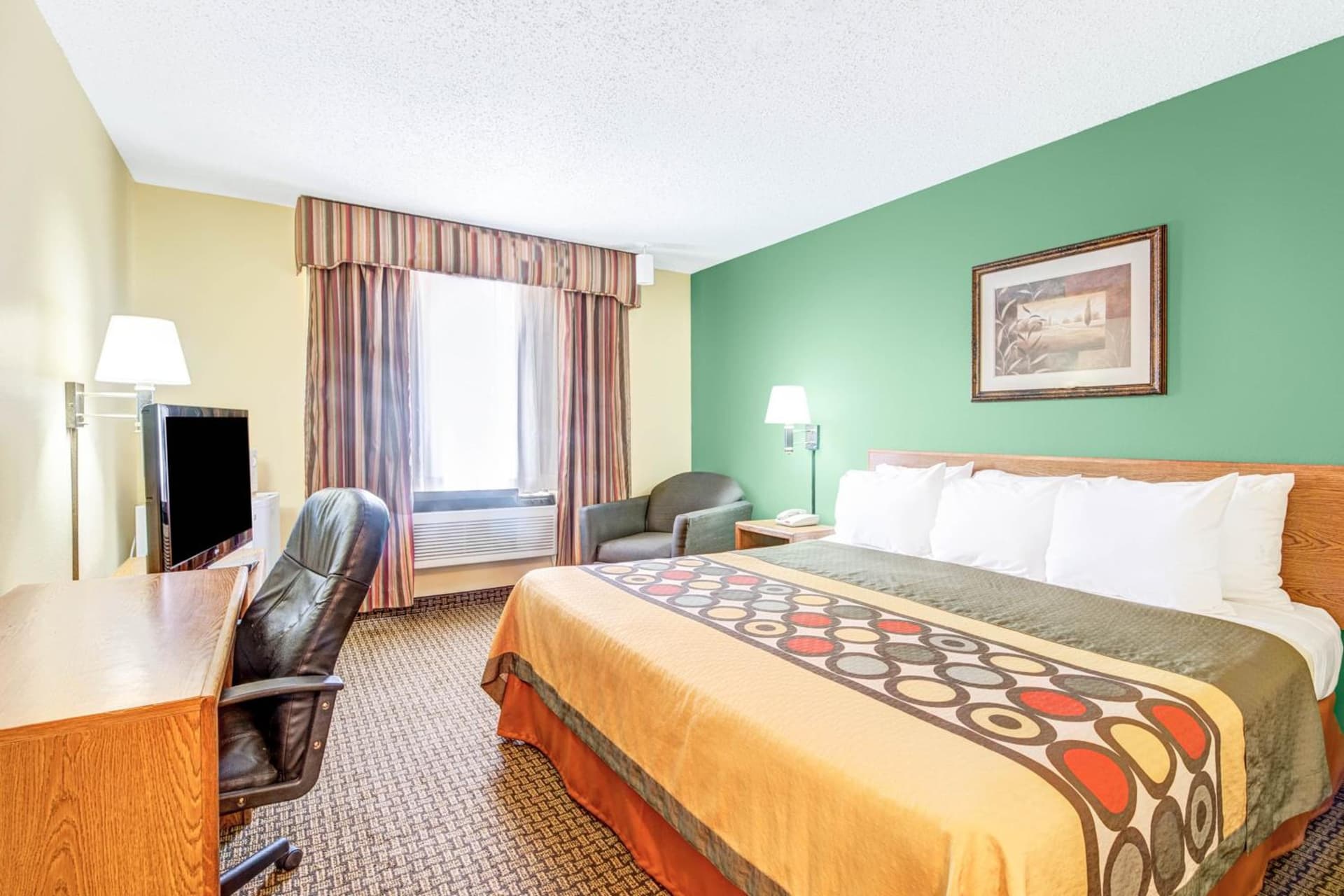 Super 8 by Wyndham McKinney/Plano Area gallery photo in McKinney, TX — image 9