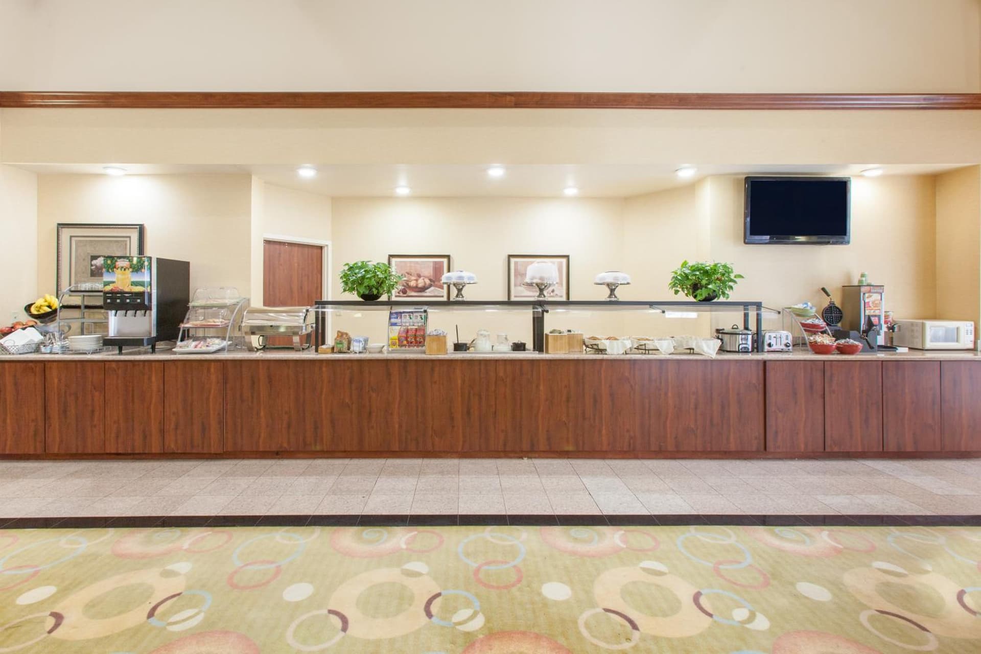 Hawthorn Suites Midwest City property views in Midwest City, OK — gallery photo 3