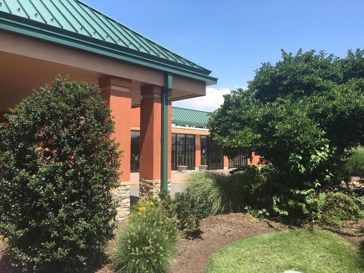 Quality Hotel Philadelphia Airport featured exterior or lobby in Essington — similar hotel