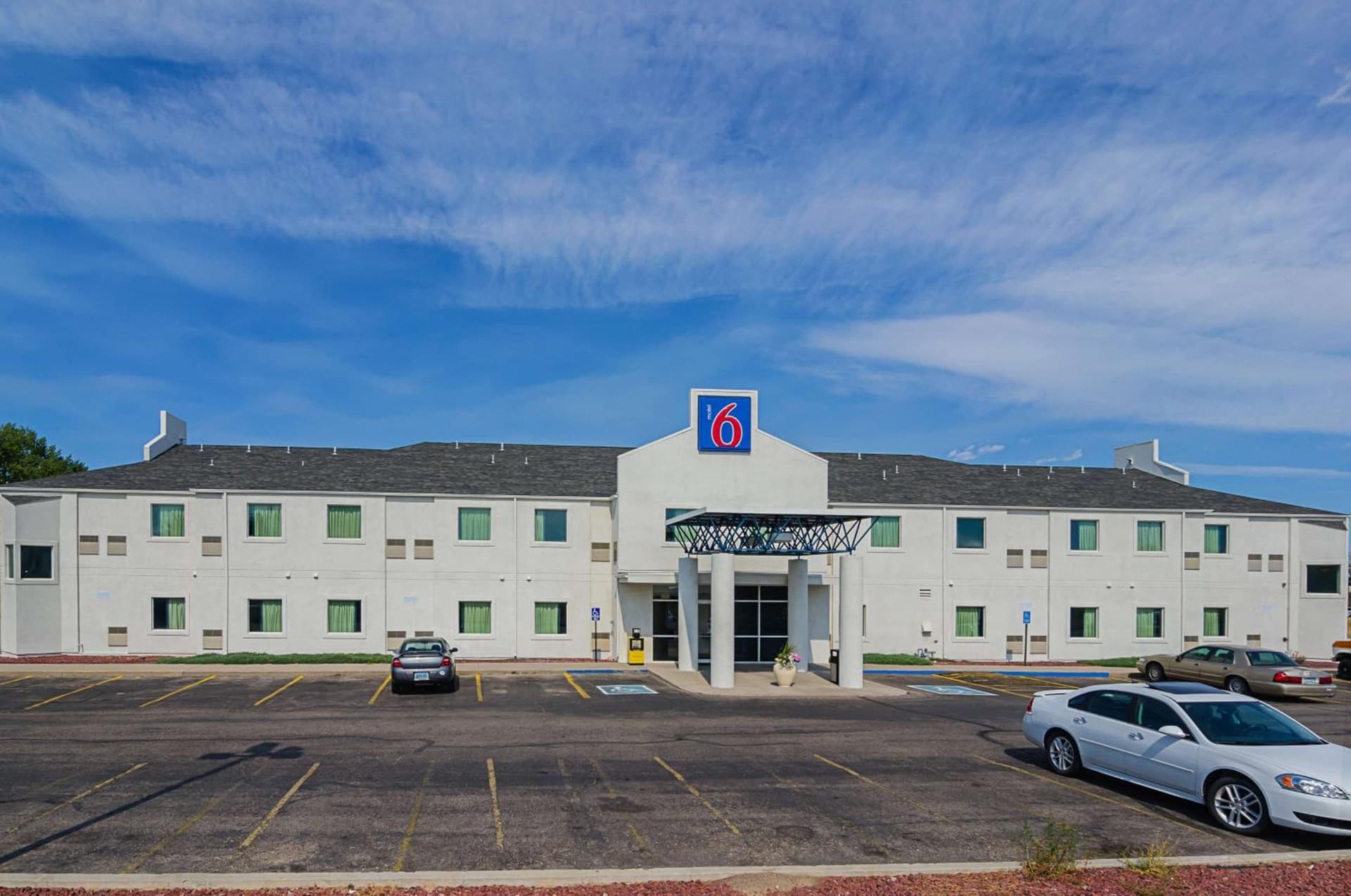 Motel 6-Wheatland, WY interior in Wheatland, WY — gallery photo 2