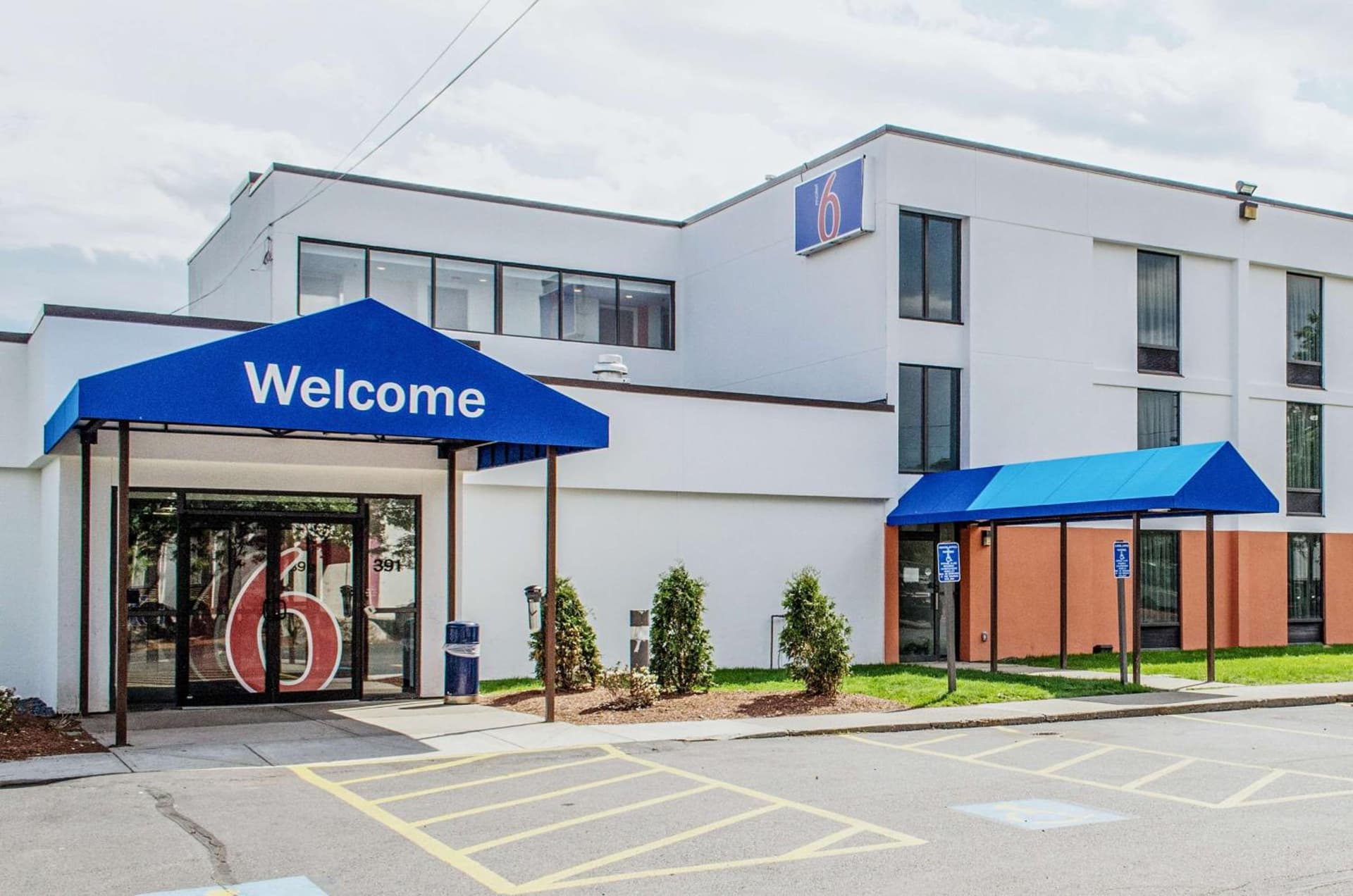 Motel 6-Brockton, MA featured exterior or lobby in Brockton, MA — similar hotel