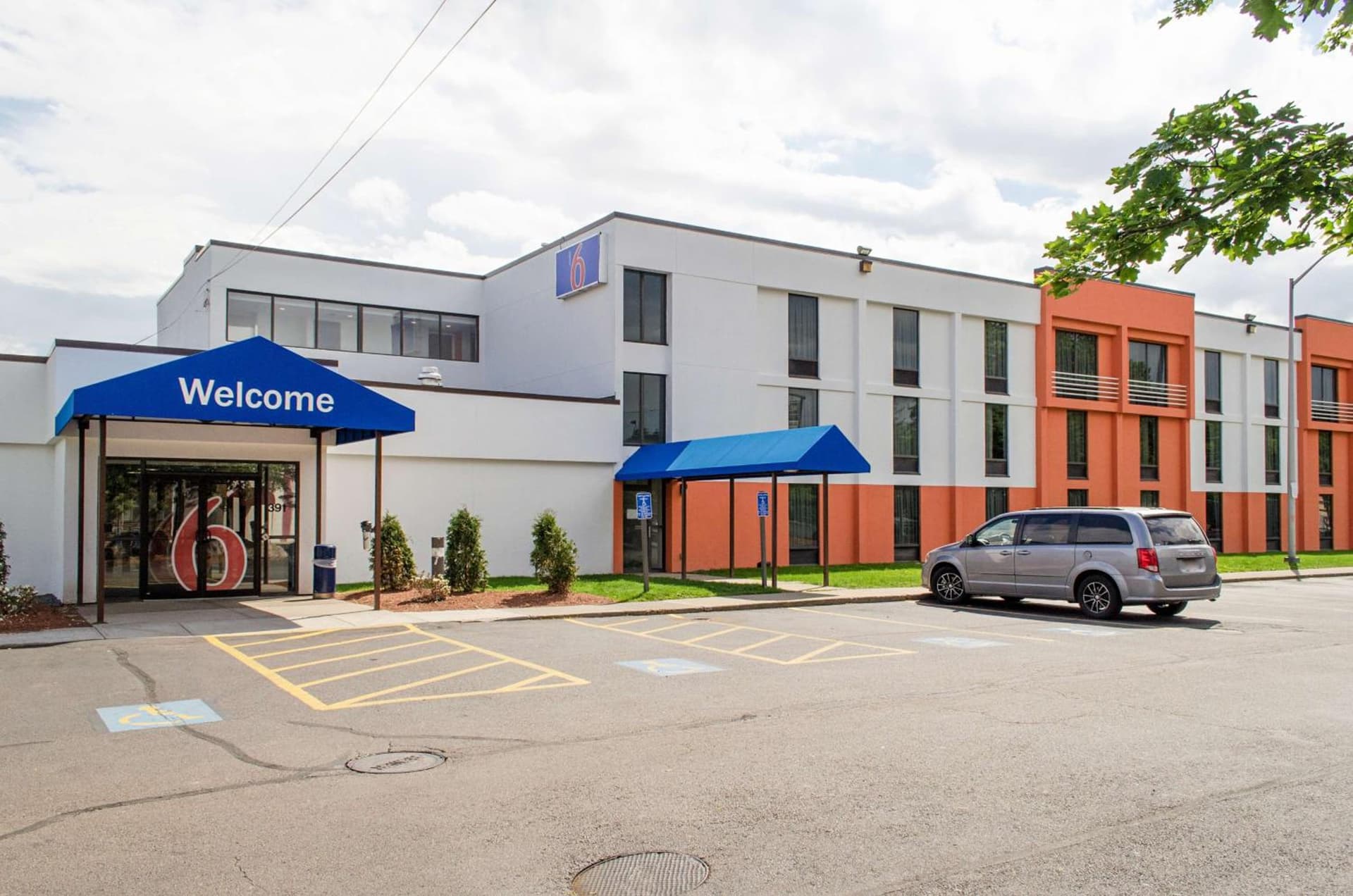 Motel 6-Brockton, MA interior in Brockton, MA — gallery photo 2
